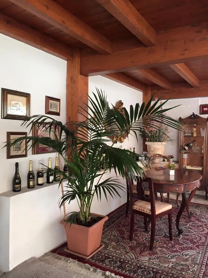 Alcoholic drinks in Bed and Breakfast Oz