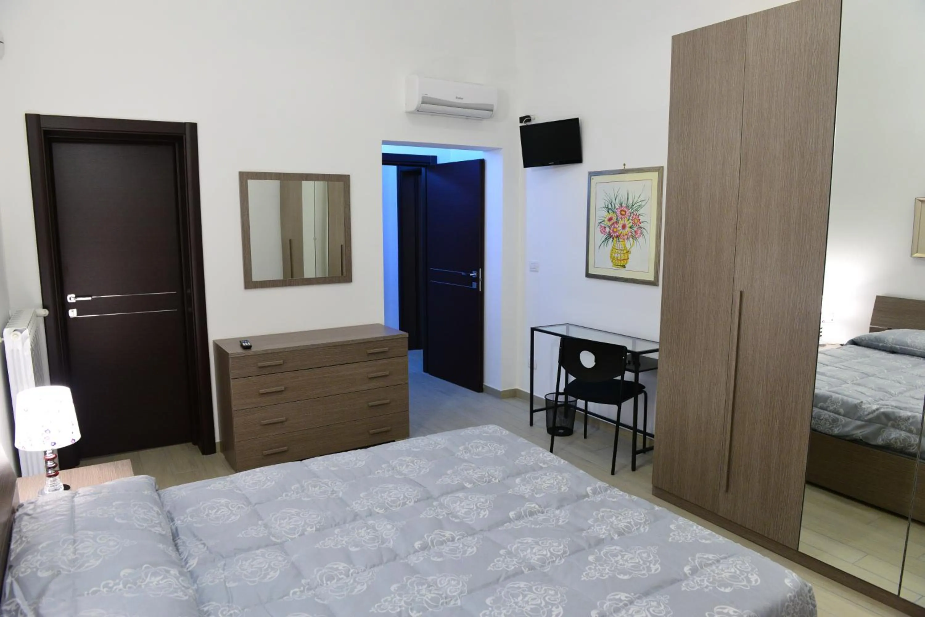 Decorative detail, Bed in Bed and Breakfast Oz