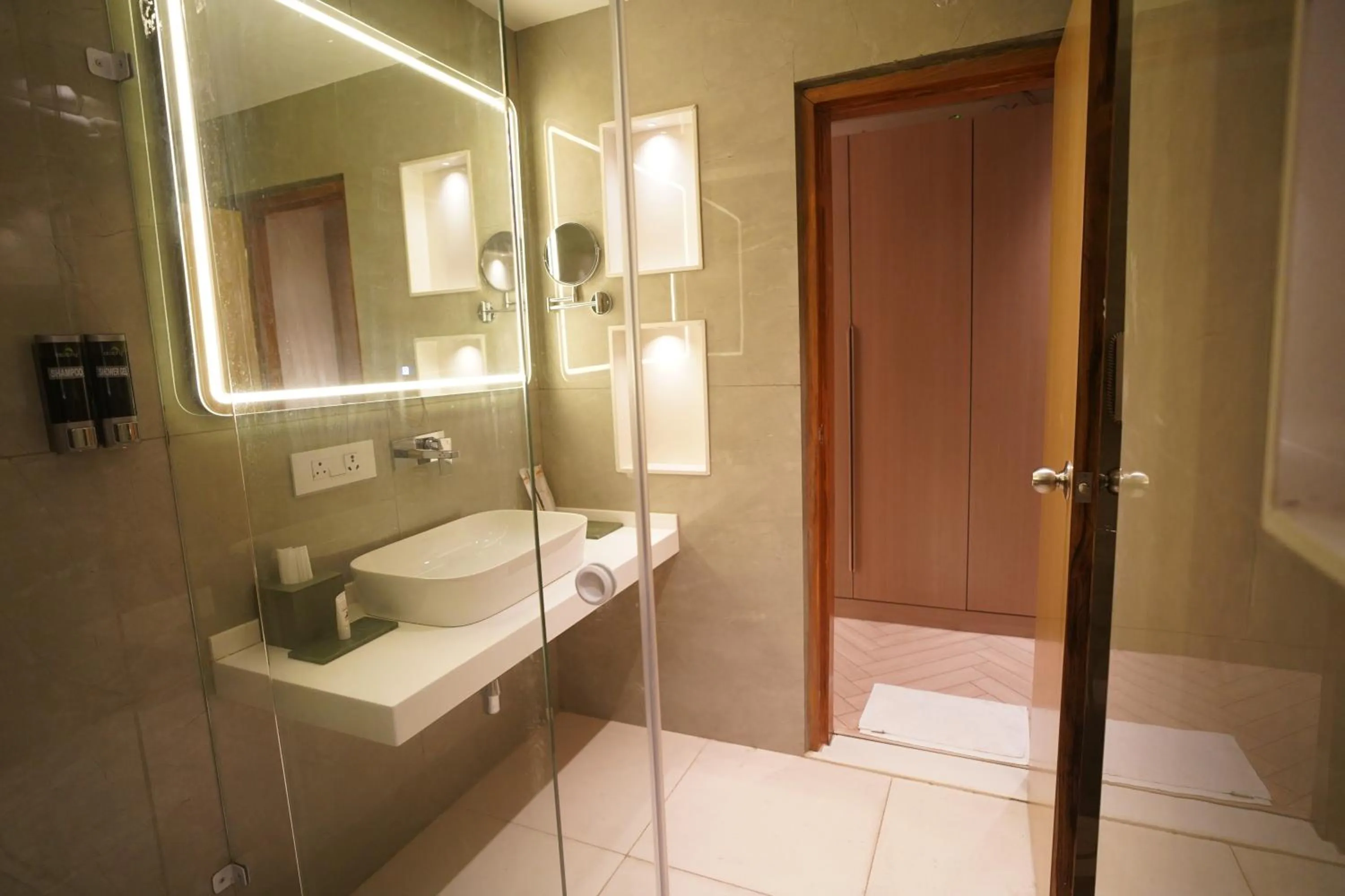 Toilet in Chinmay Hotel & Resort