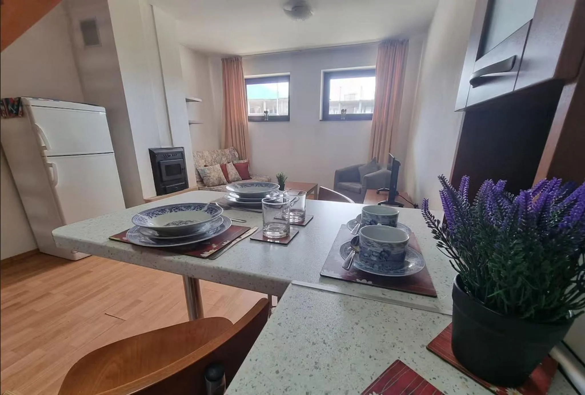1BR Homey Duplex 300mbps WIFI 2 Floor with washer