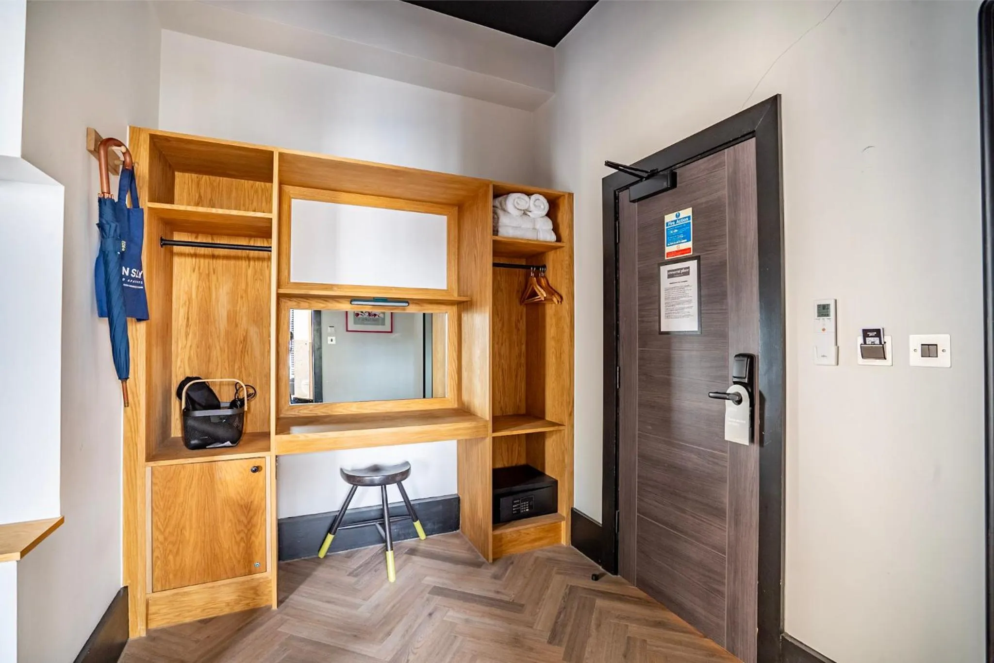 Bedroom in Crescent Place by Mansley