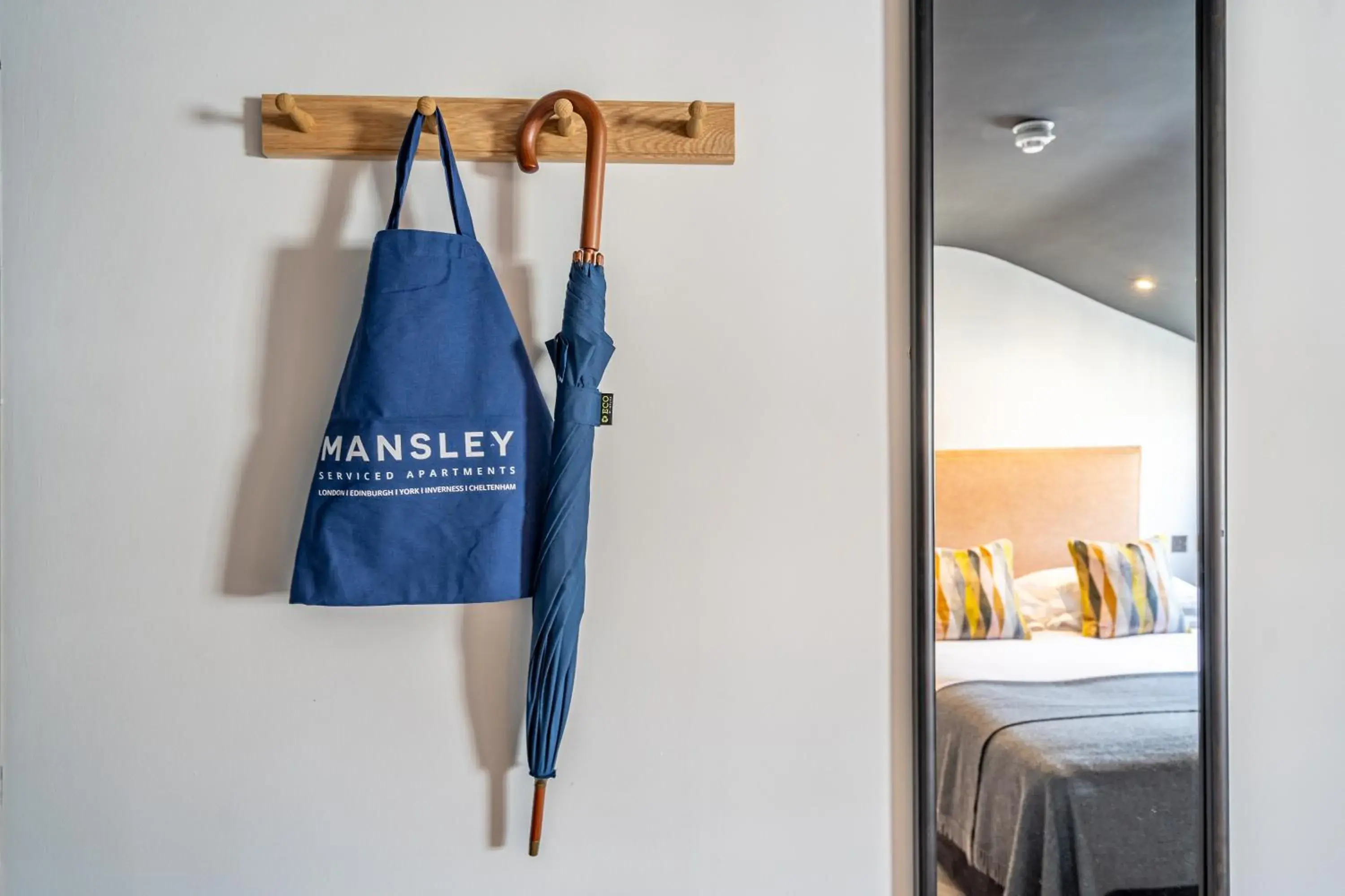 Summer, Bed in Crescent Place by Mansley Summer, Bed in Crescent Place by Mansley