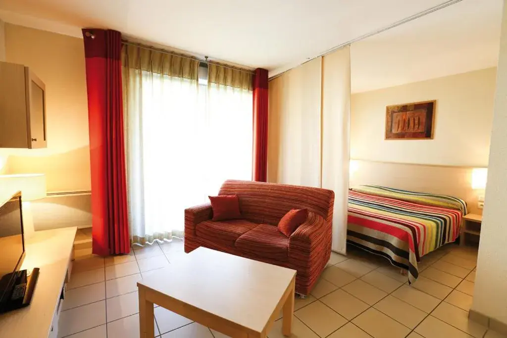 Bed in Adonis Divonne-Les-Bains Résidence Du Lac Bed in Adonis Divonne-Les-Bains Résidence Du Lac