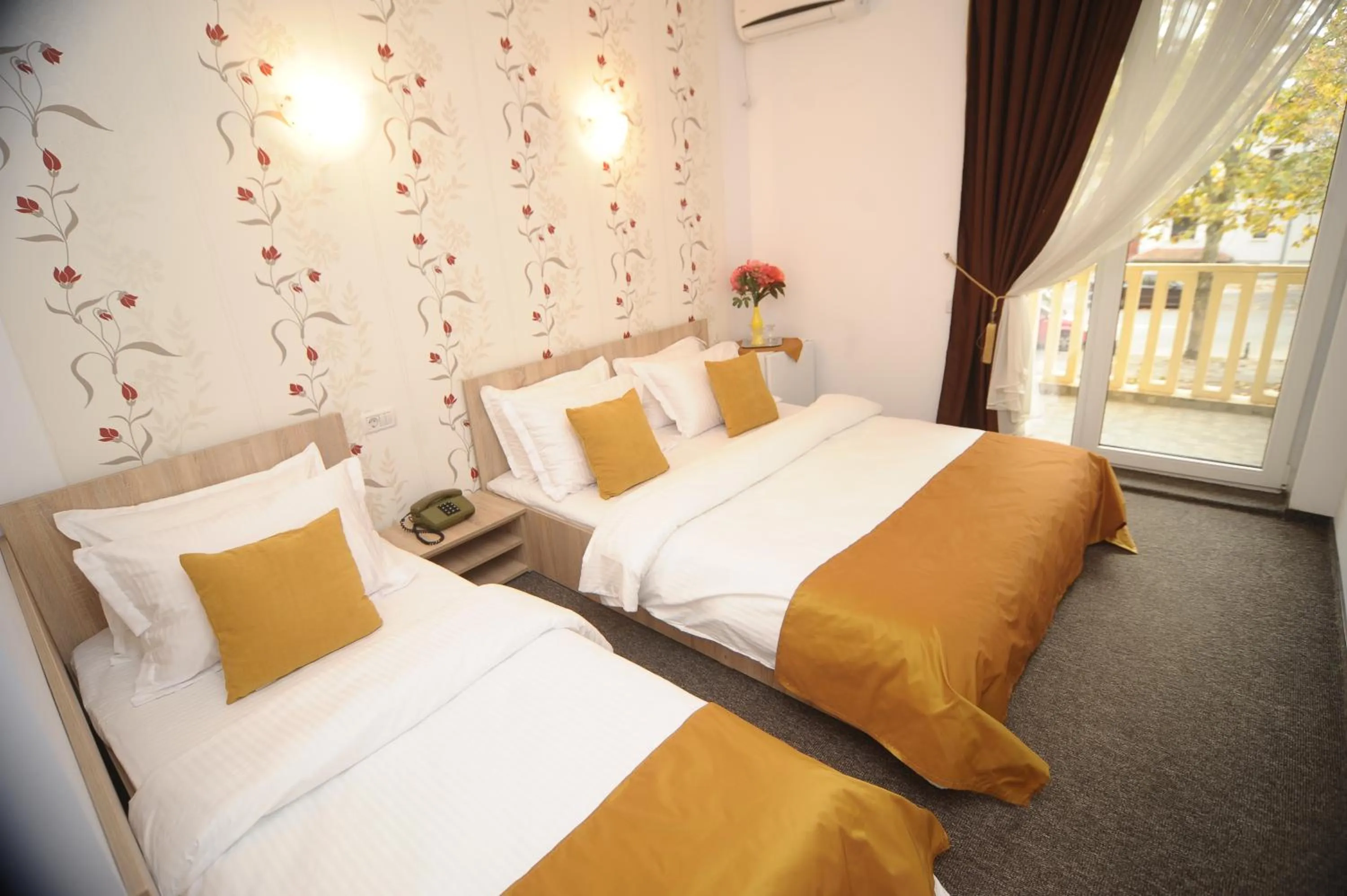 Bedroom, Bed in Hotel Pinguin