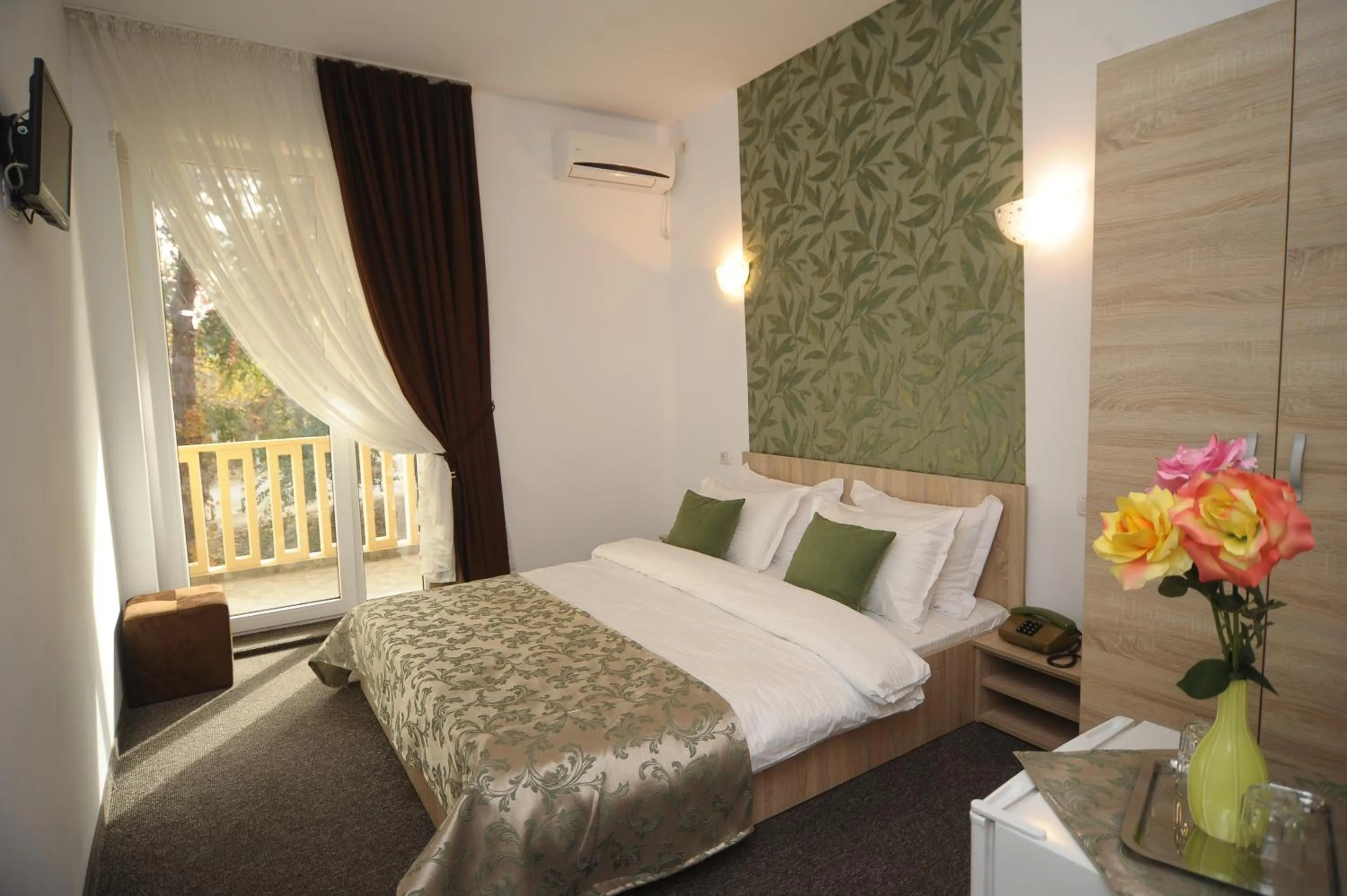 Bedroom, Bed in Hotel Pinguin