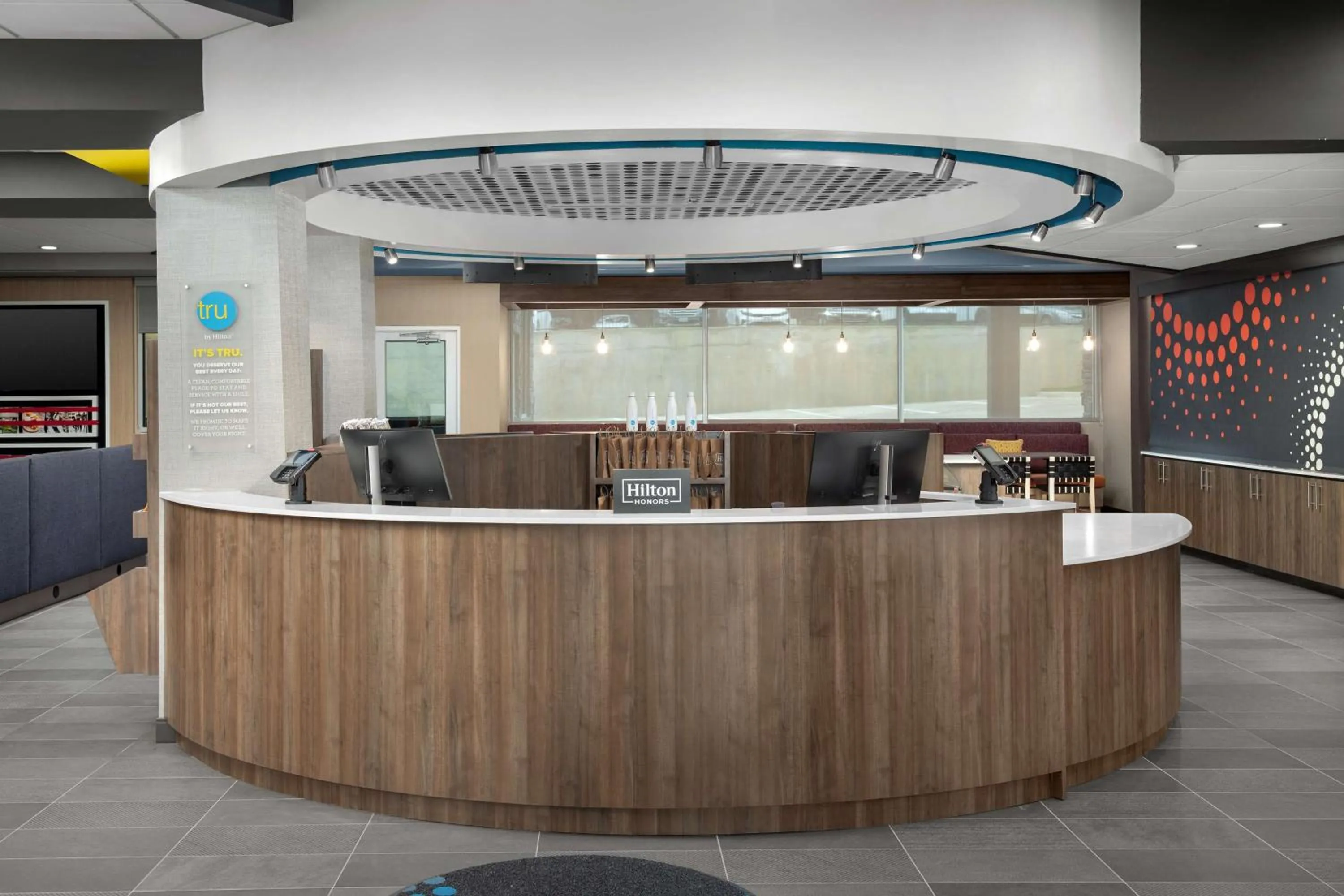 Lobby or reception in Tru By Hilton North Richland Hills DFW West