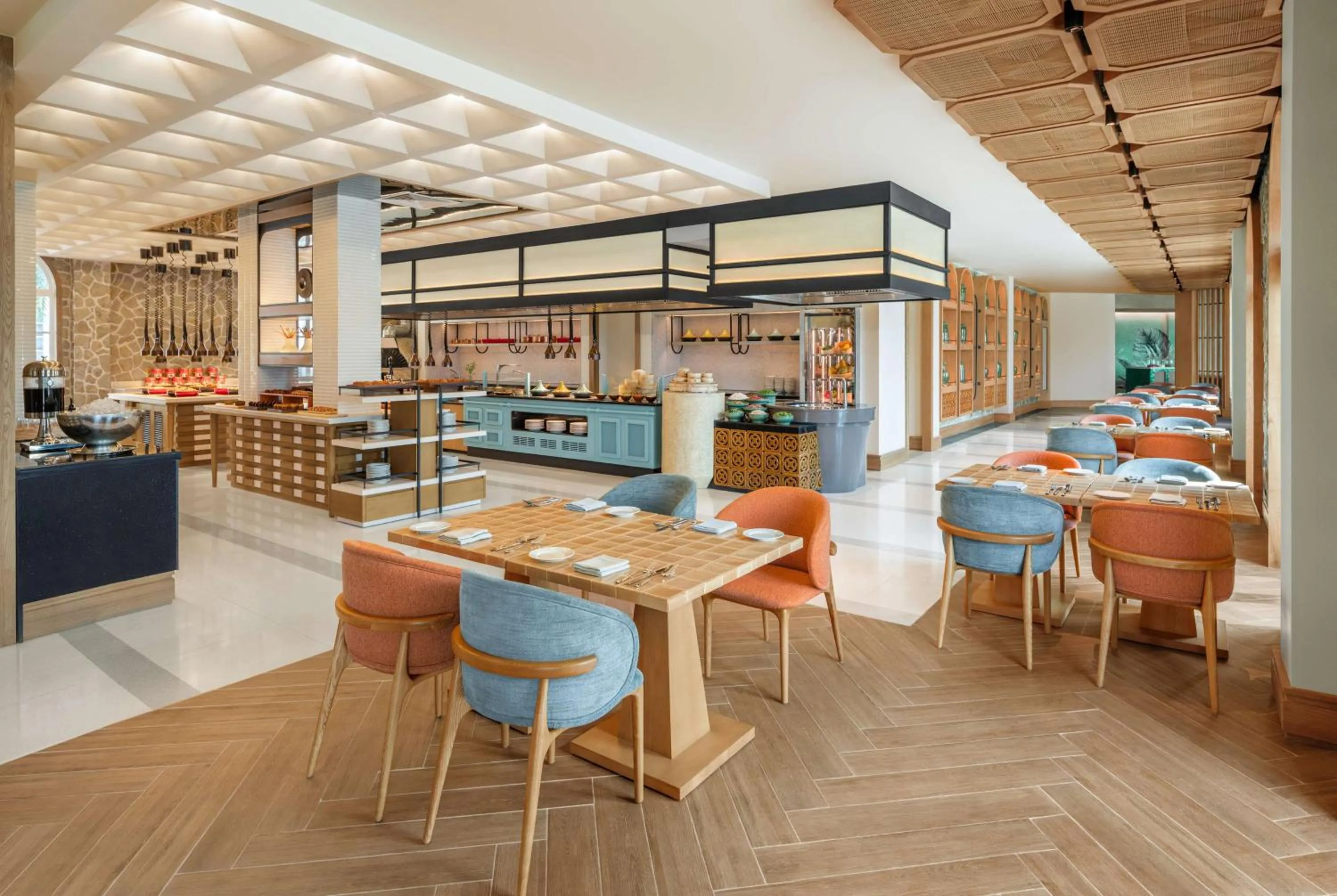 Restaurant/places to eat in La Festa Phu Quoc, Curio Collection By Hilton