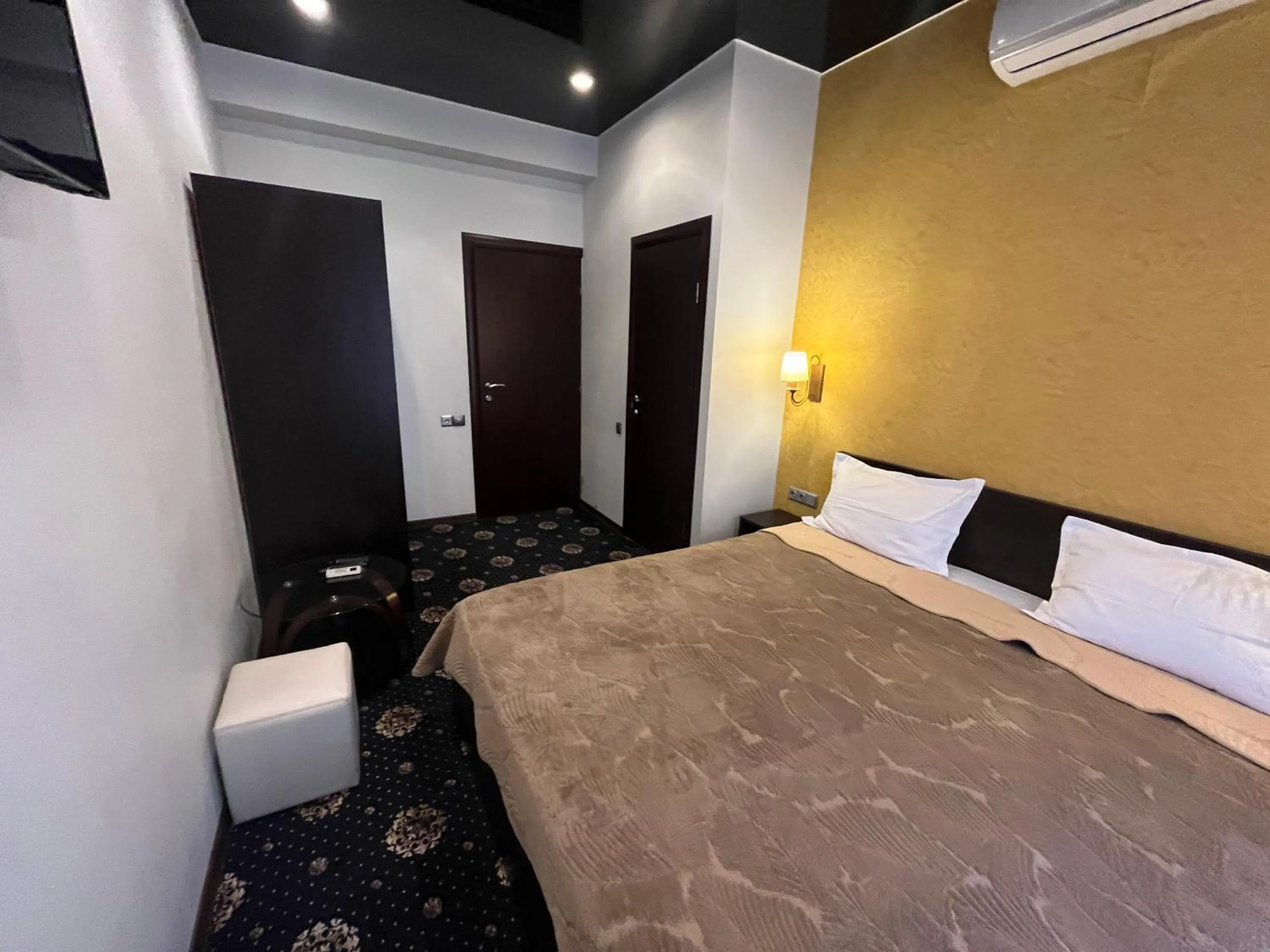 Bed in HOTEL NEW ROYAL