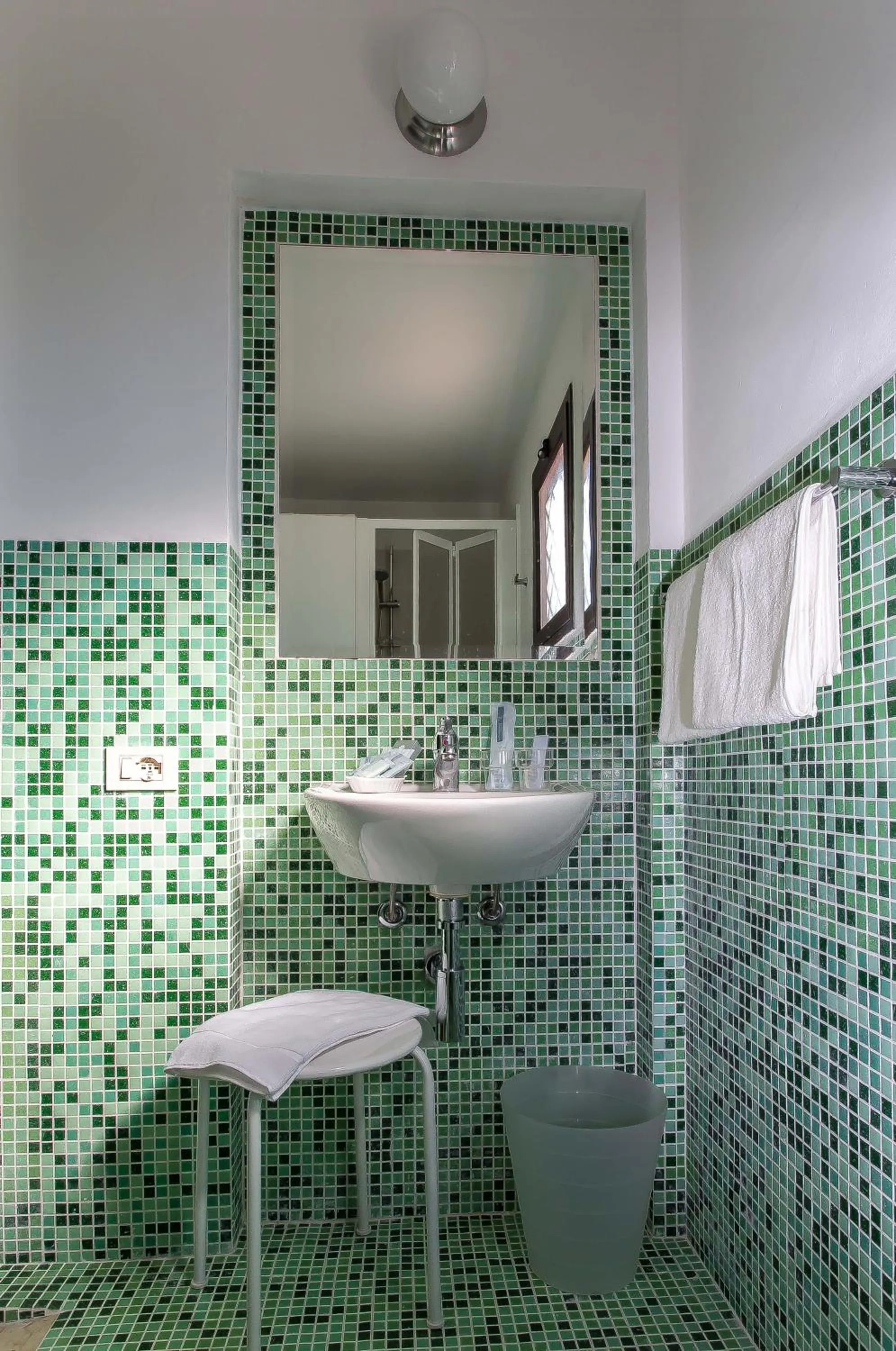 Toilet in Miss Sicily B&B