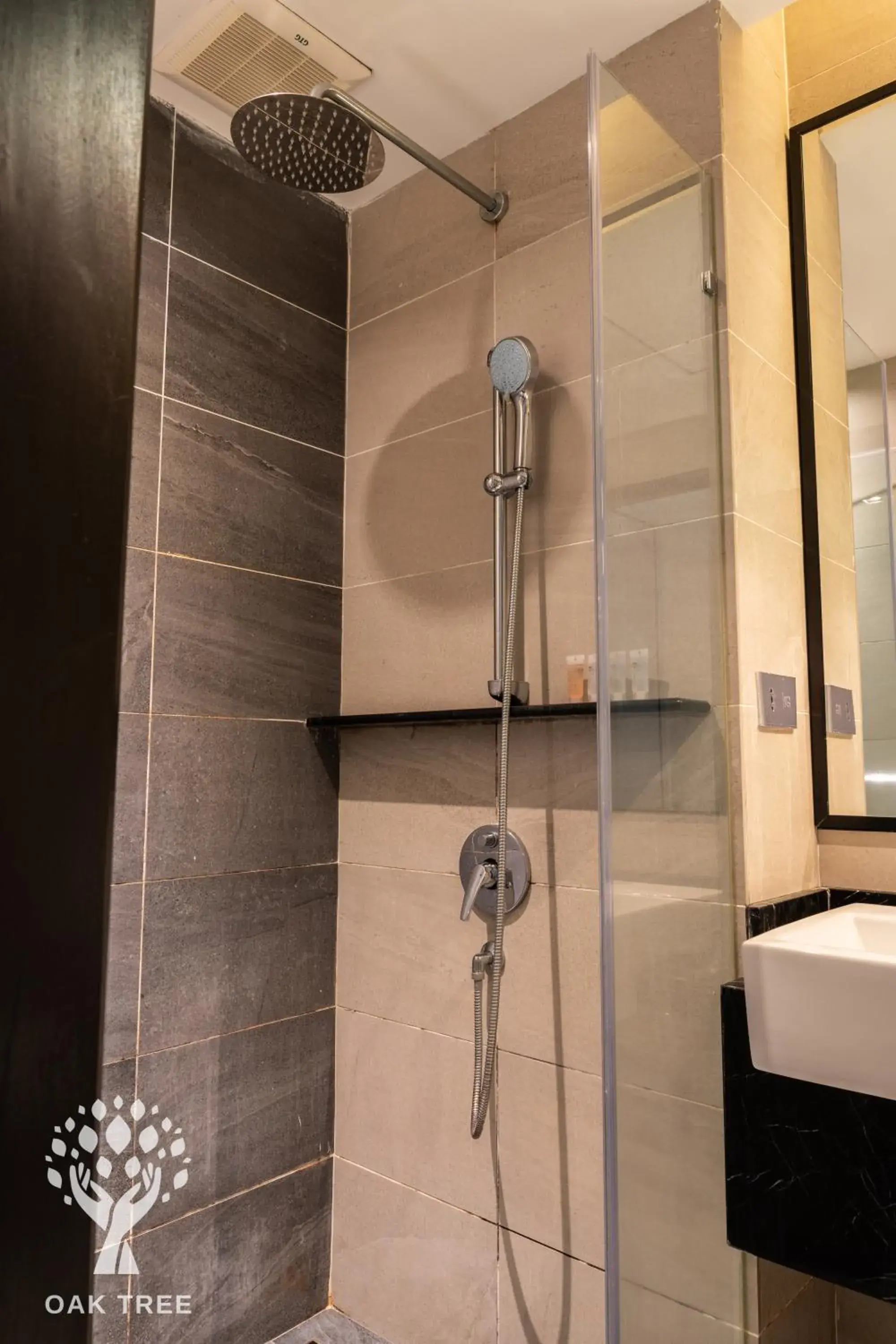 Red M101 by Oak Tree Red M101 by Oak Tree