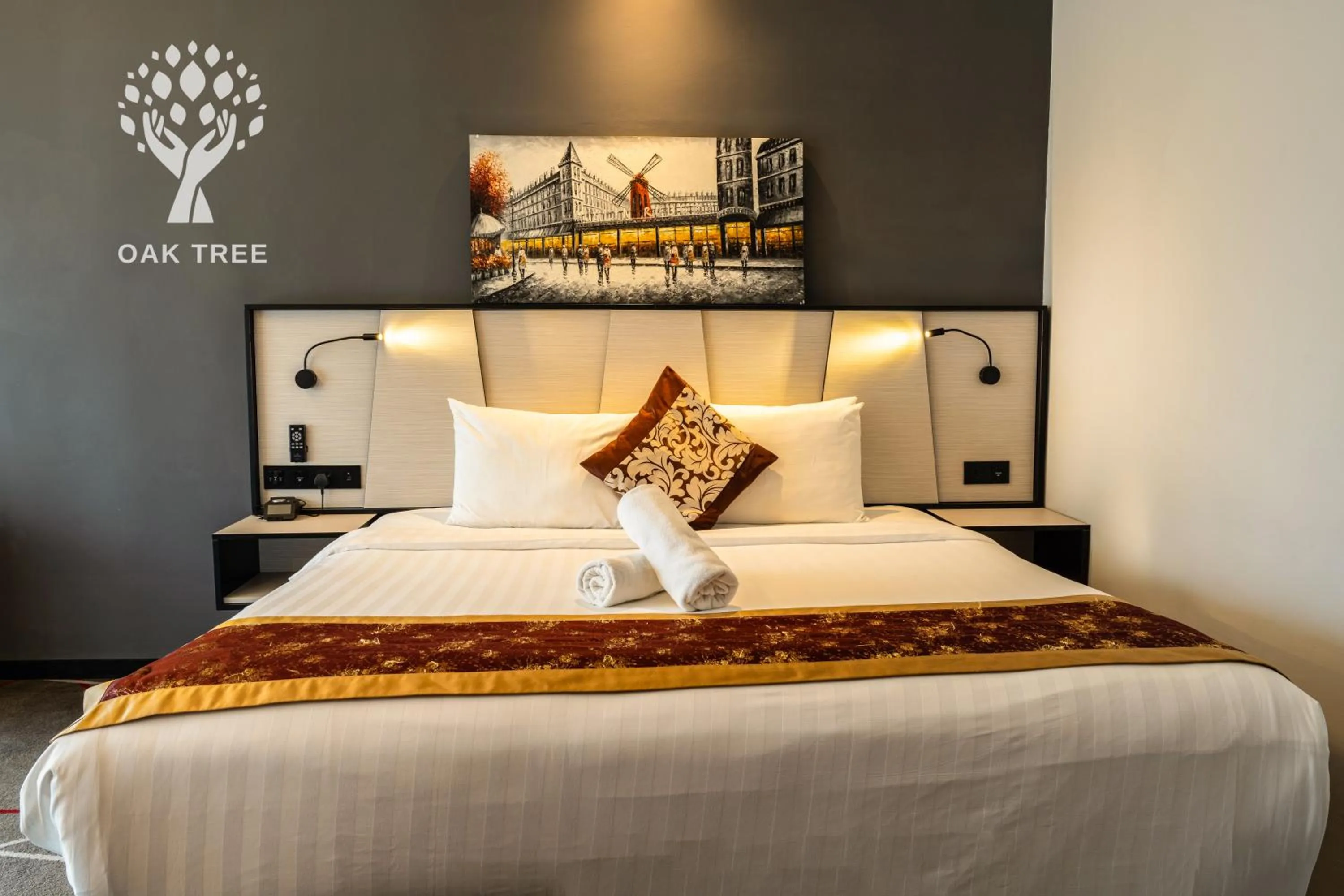 Bed in Red M101 by Oak Tree