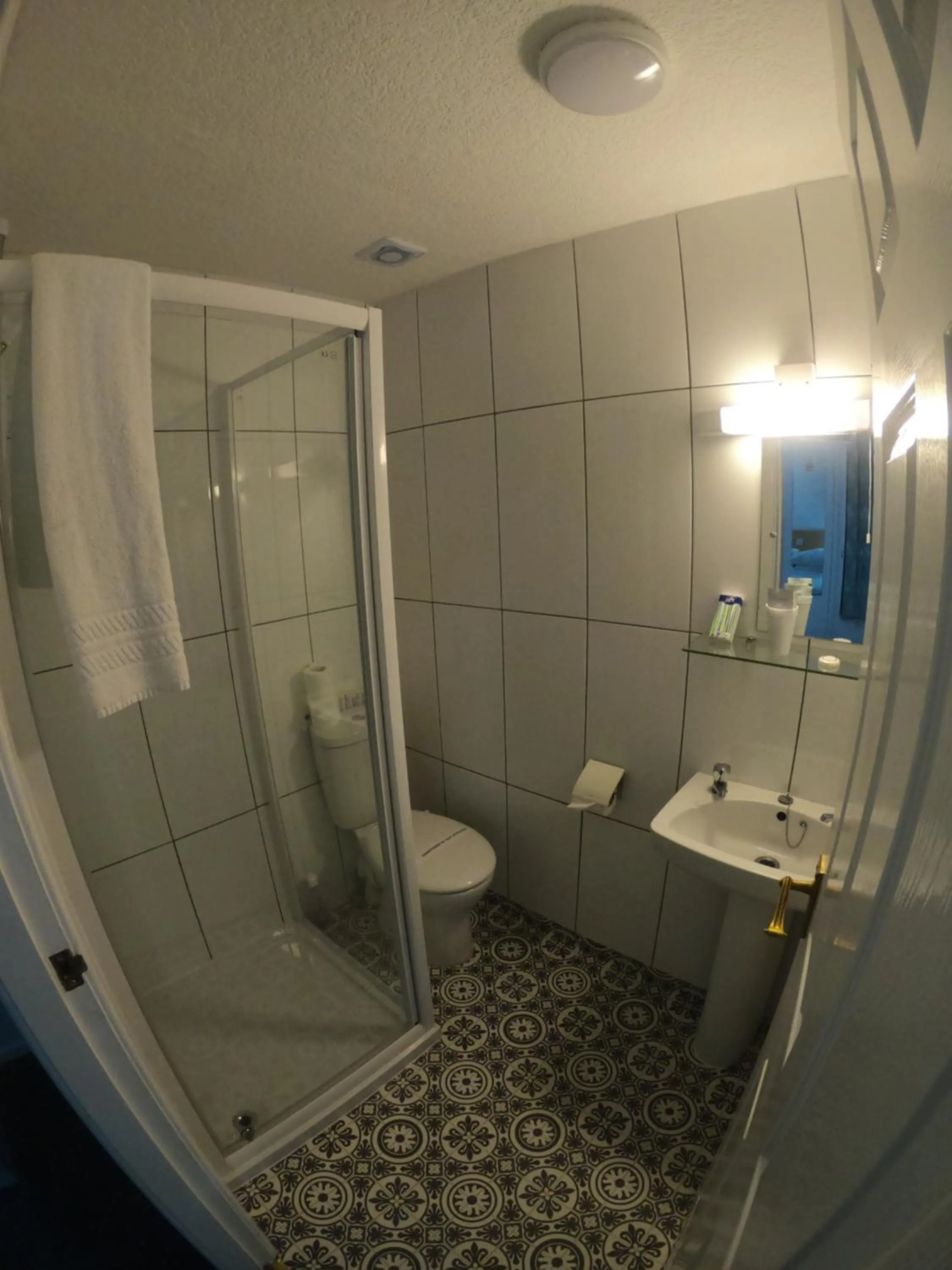 Bathroom in The Danescourt