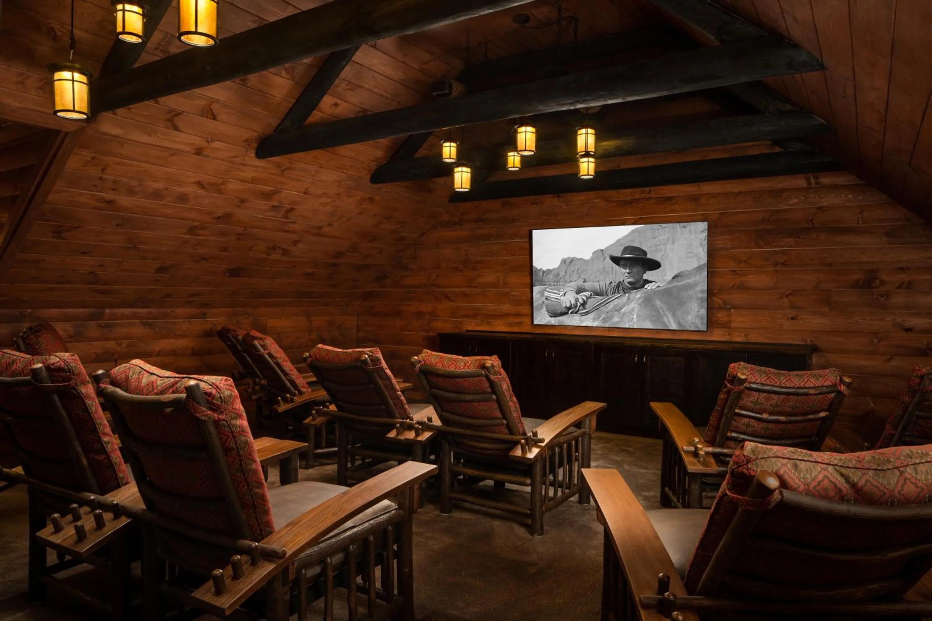 Communal lounge/ TV room in The Chatwal Lodge (All-Inclusive) - in The Unbound Collection by Hyatt