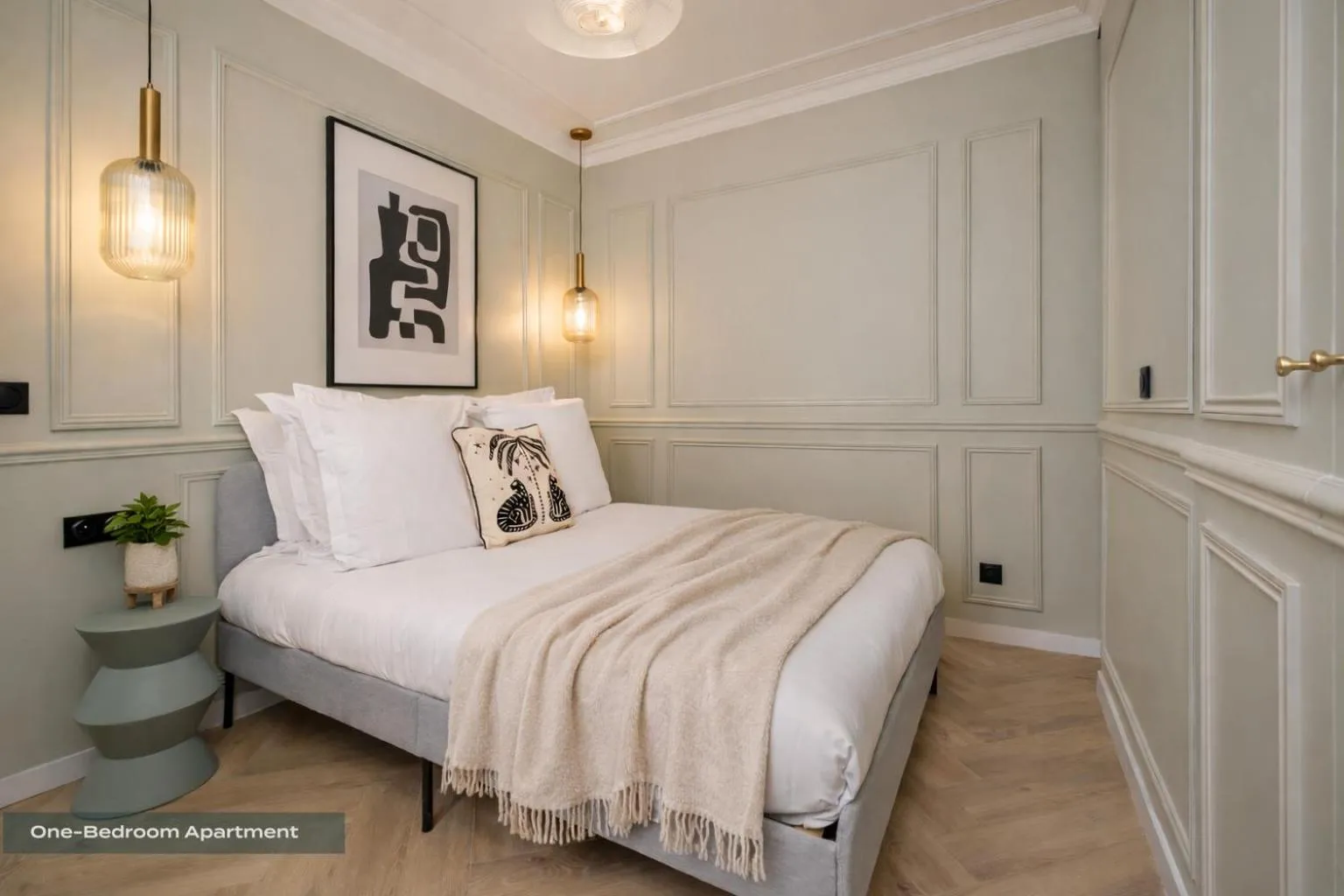 Bed in PoeticStay - Louvre