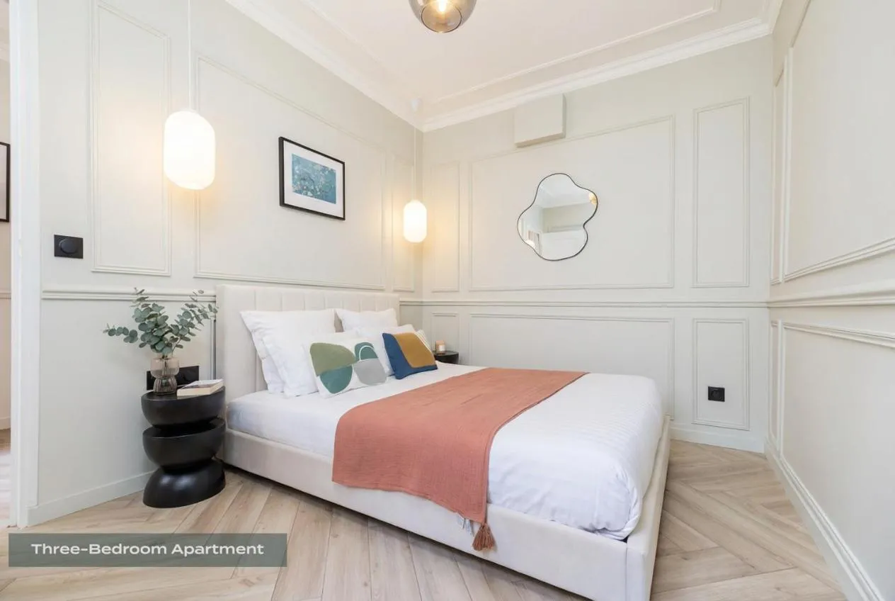 Bed in PoeticStay - Louvre