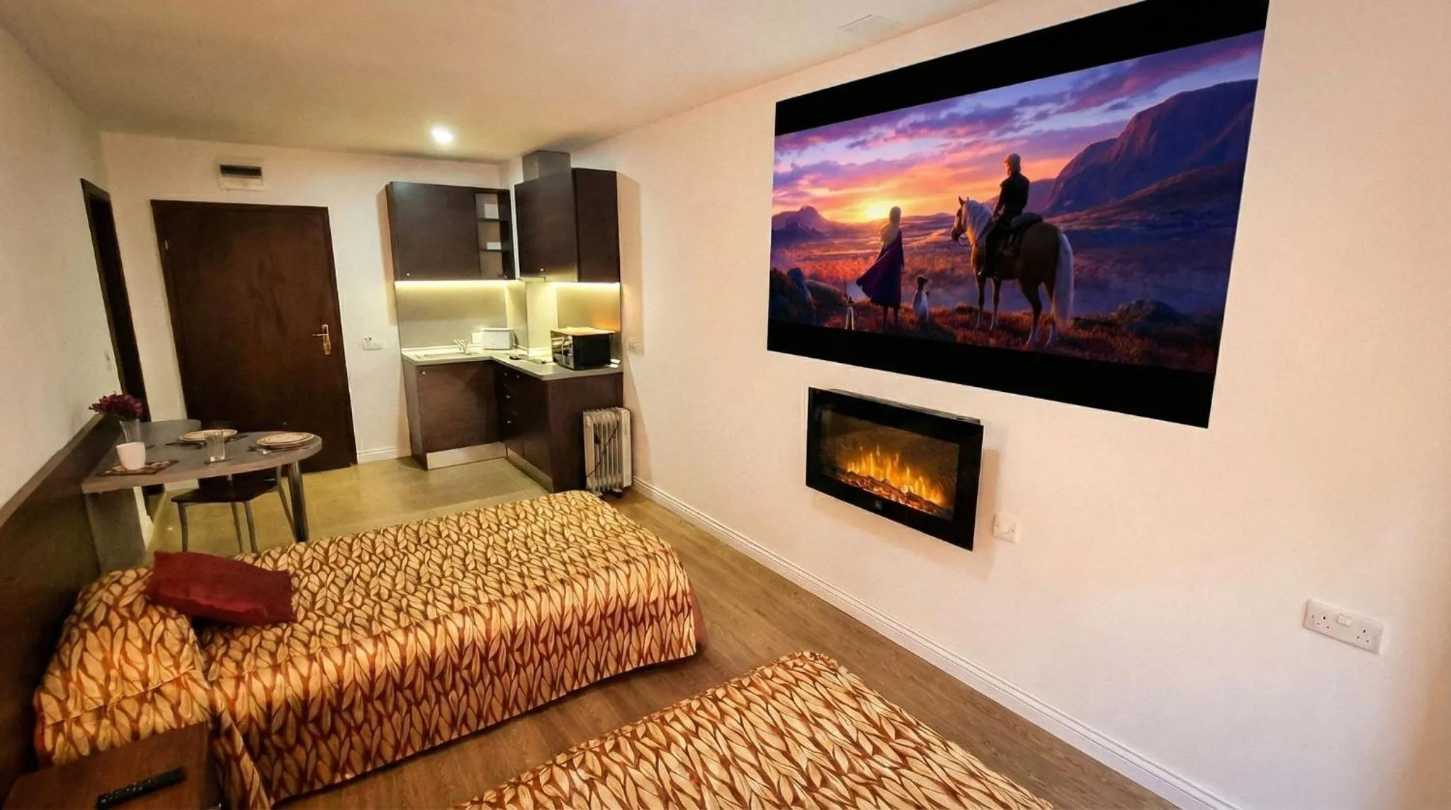 Bed in Mountain Paradise 2 - Quiet Cosy Studio - Balcony, Wifi