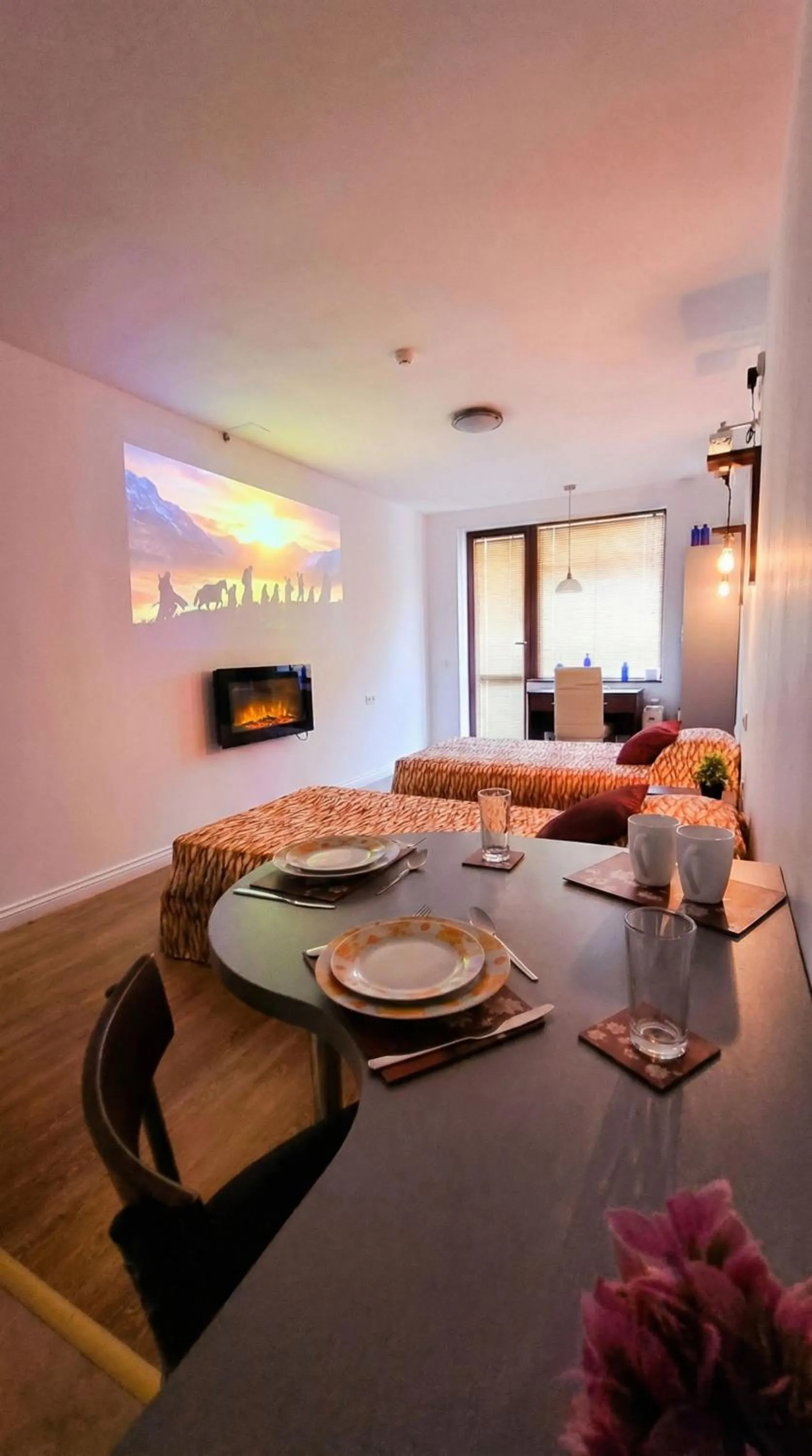 Bed in Mountain Paradise 2 - Quiet Cosy Studio - Balcony, Wifi