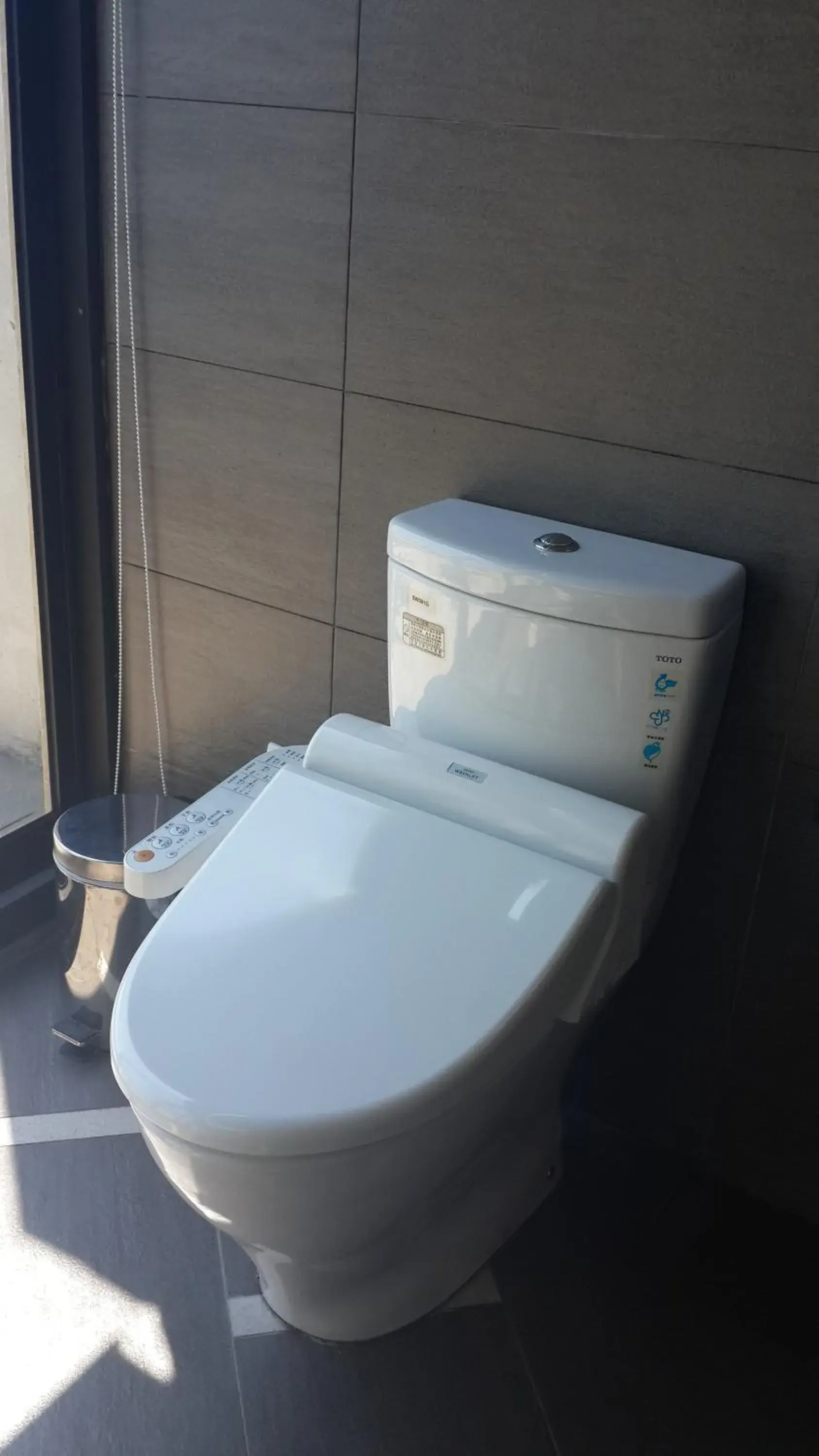 Superior Double Room with Balcony in Jing Guan Hotel Superior Double Room with Balcony in Jing Guan Hotel