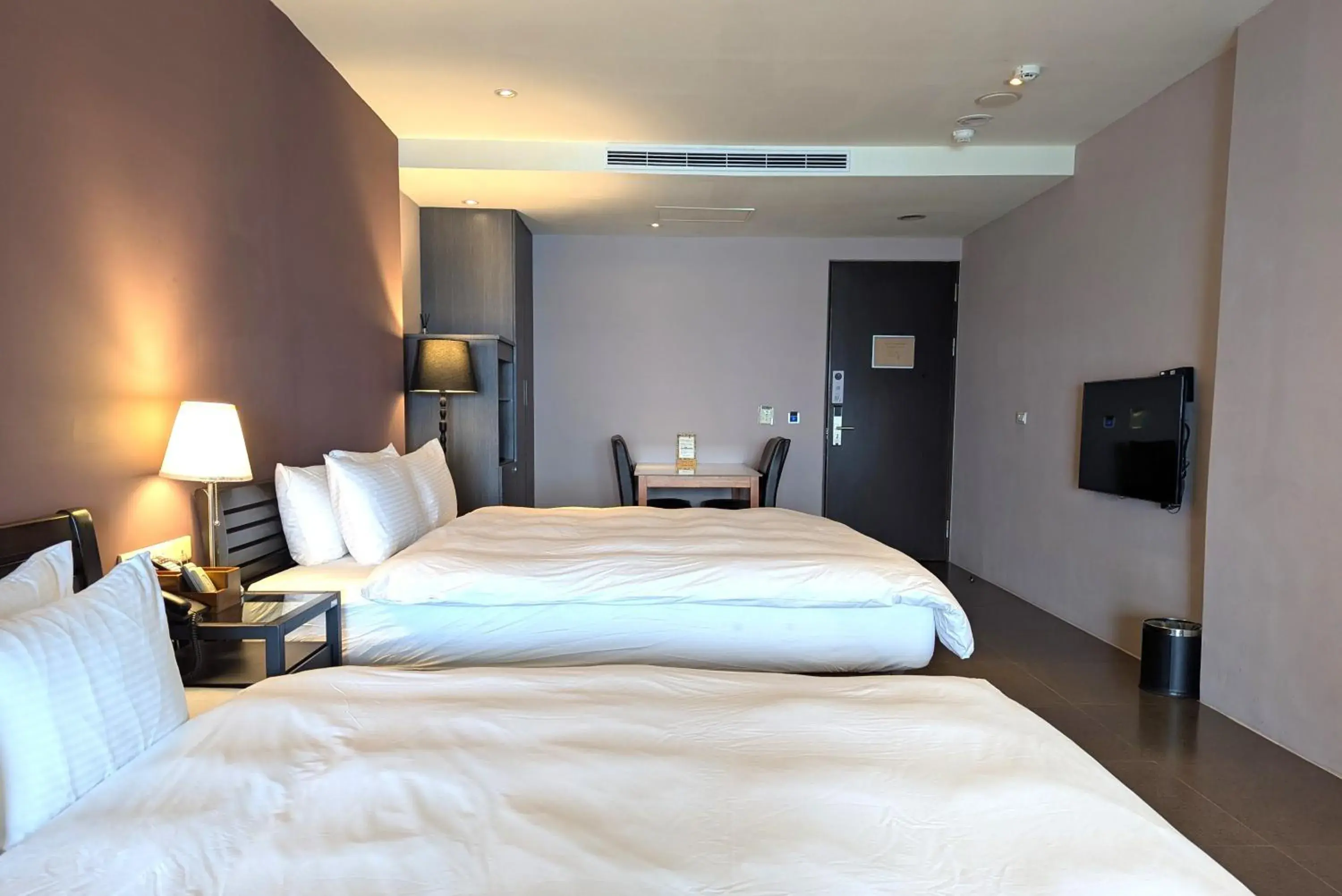 Bed in Jing Guan Hotel Bed in Jing Guan Hotel