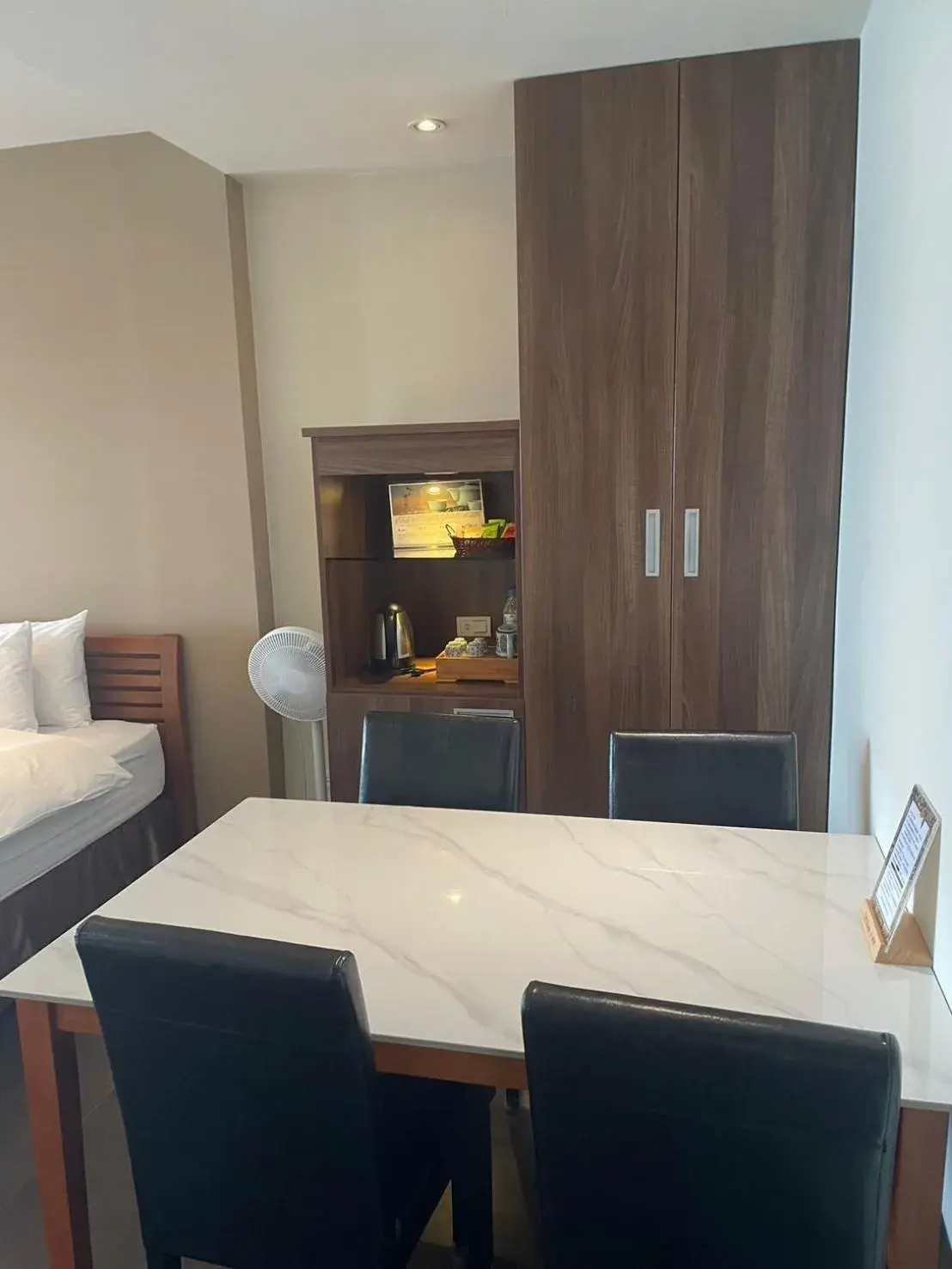 Bed in Jing Guan Hotel Bed in Jing Guan Hotel