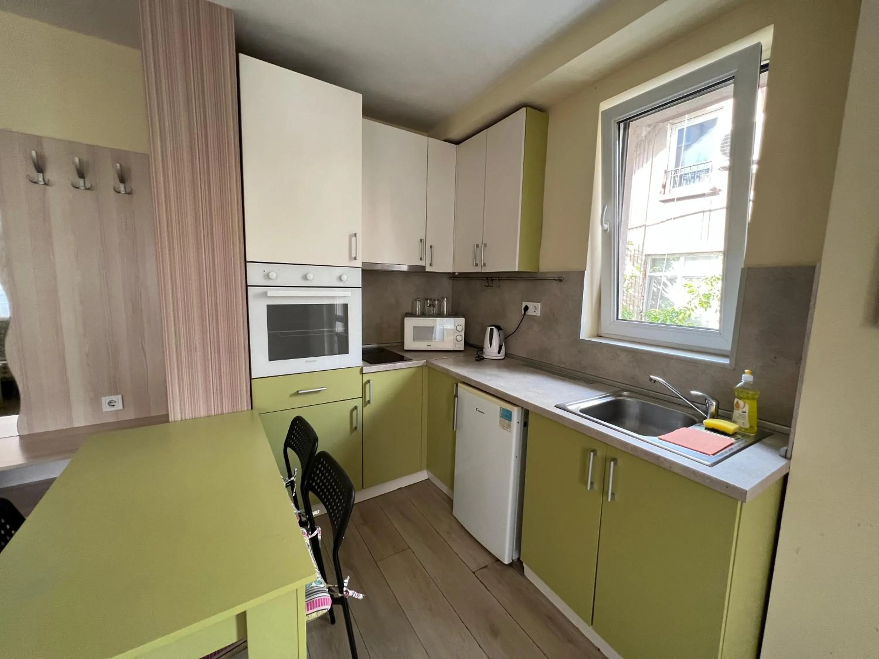 Kitchen or kitchenette in APARTHOTEL VICTORY SOFIA