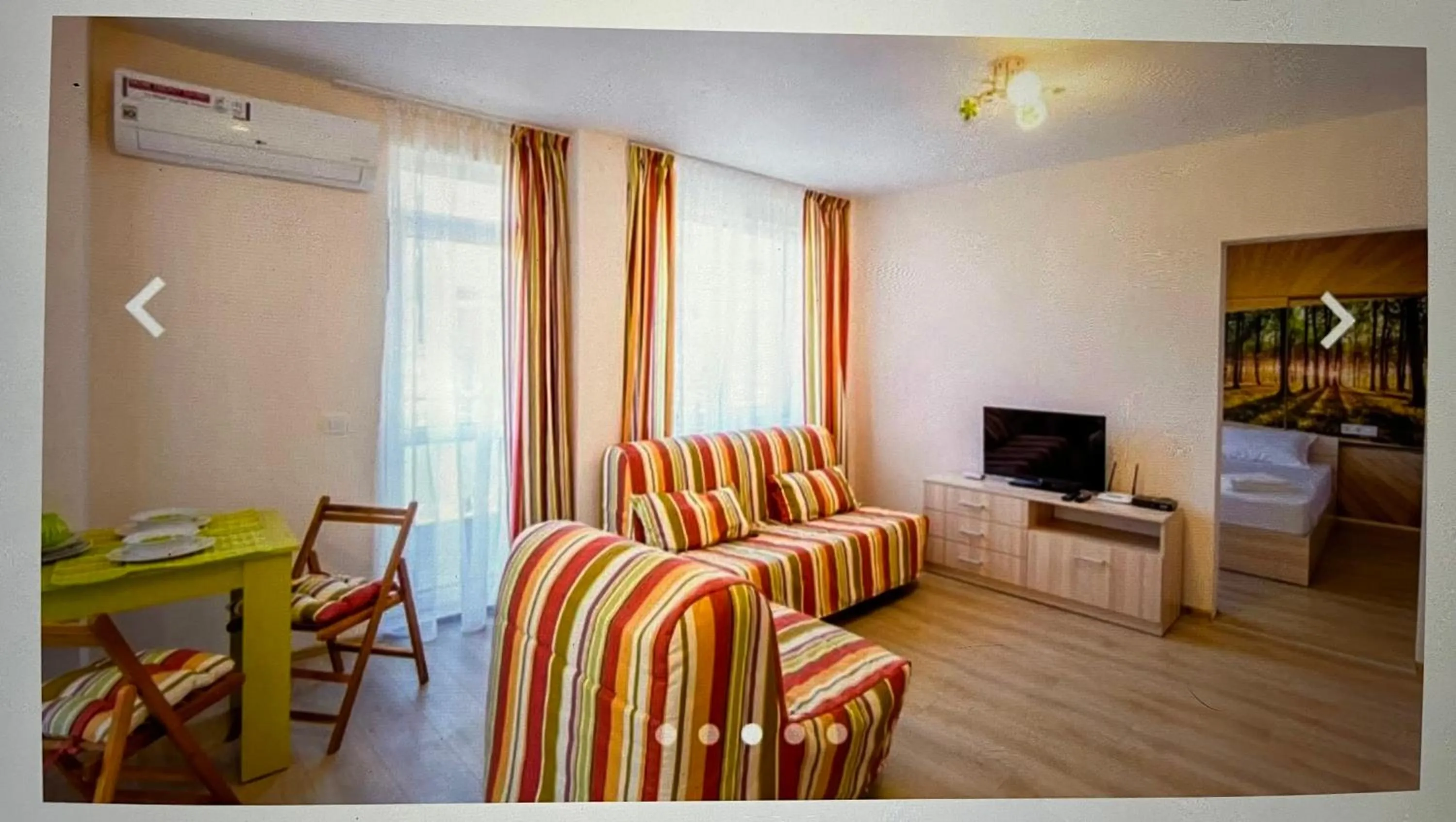 Communal lounge/ TV room in APARTHOTEL VICTORY SOFIA