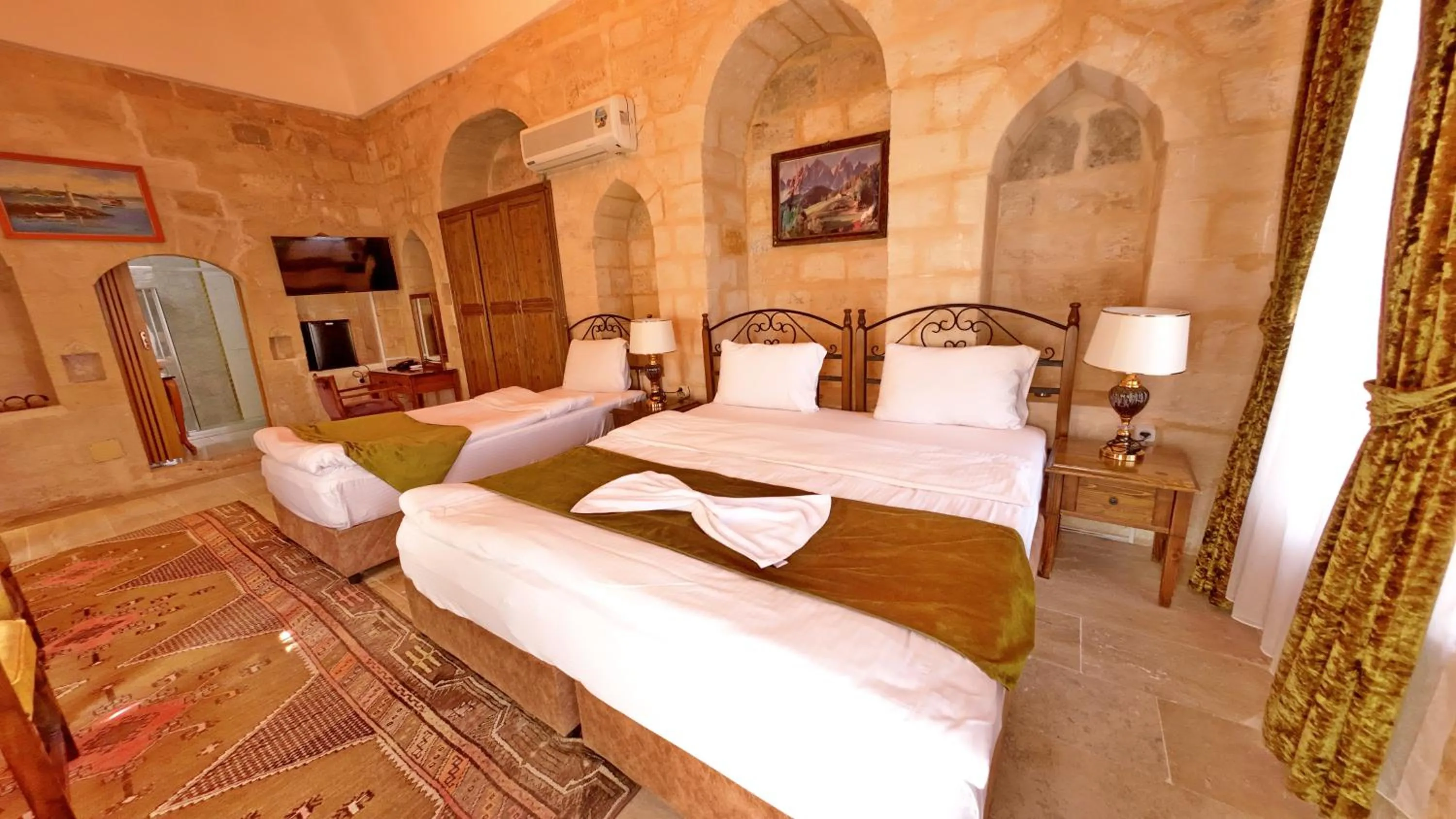 Bed in ULUBEY KONAĞI