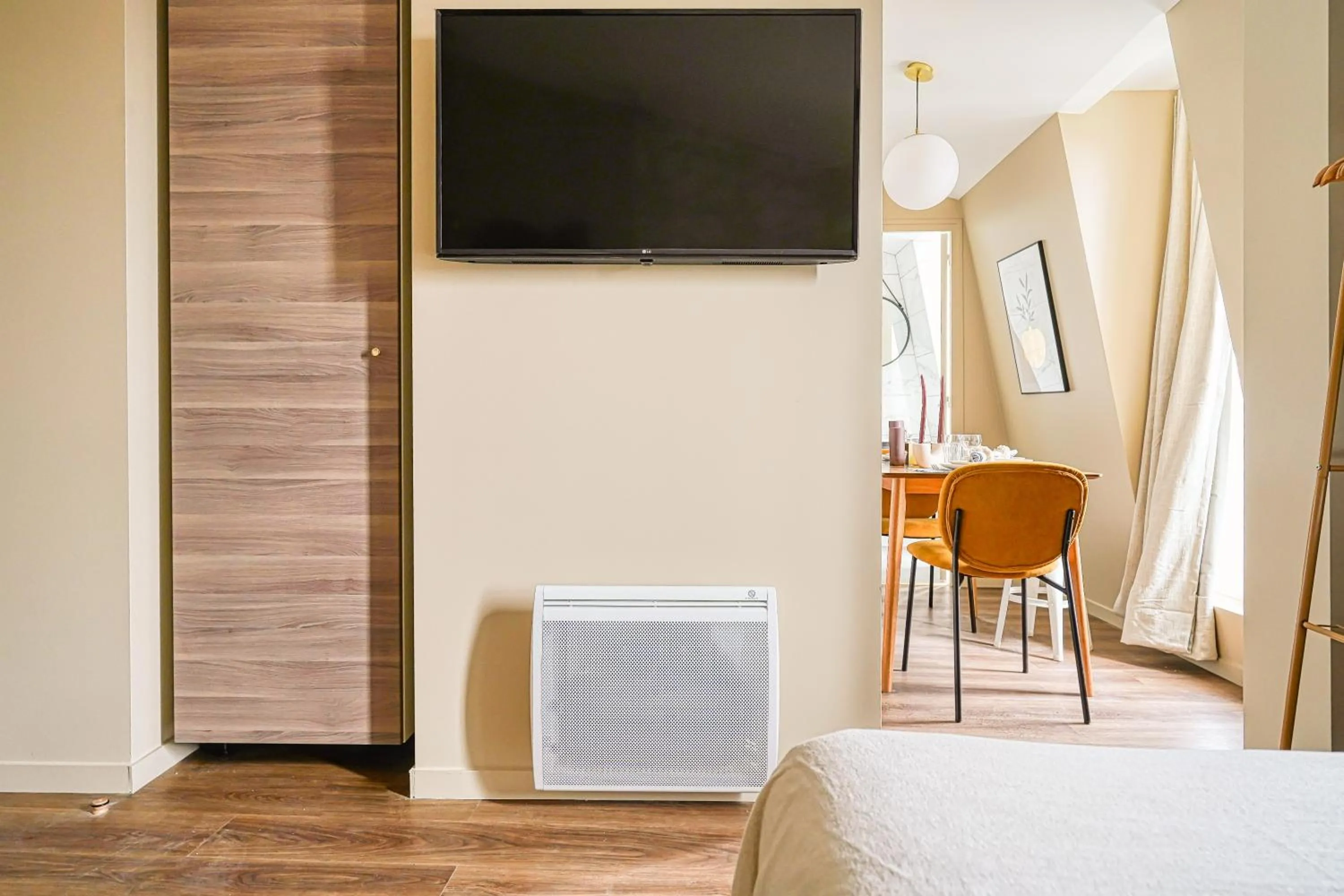 Bed in Résidence Le Belleville