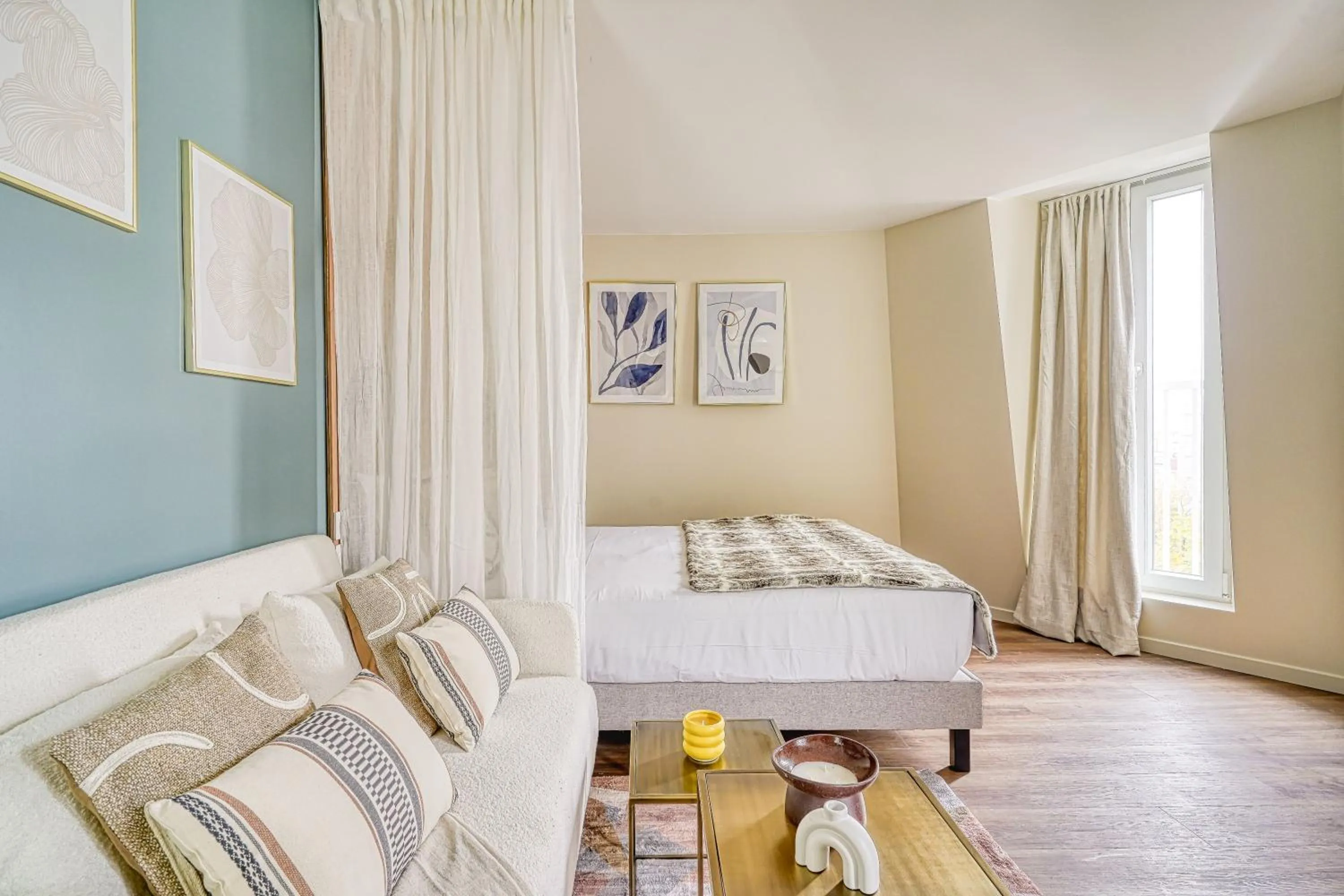 Bed in Résidence Le Belleville