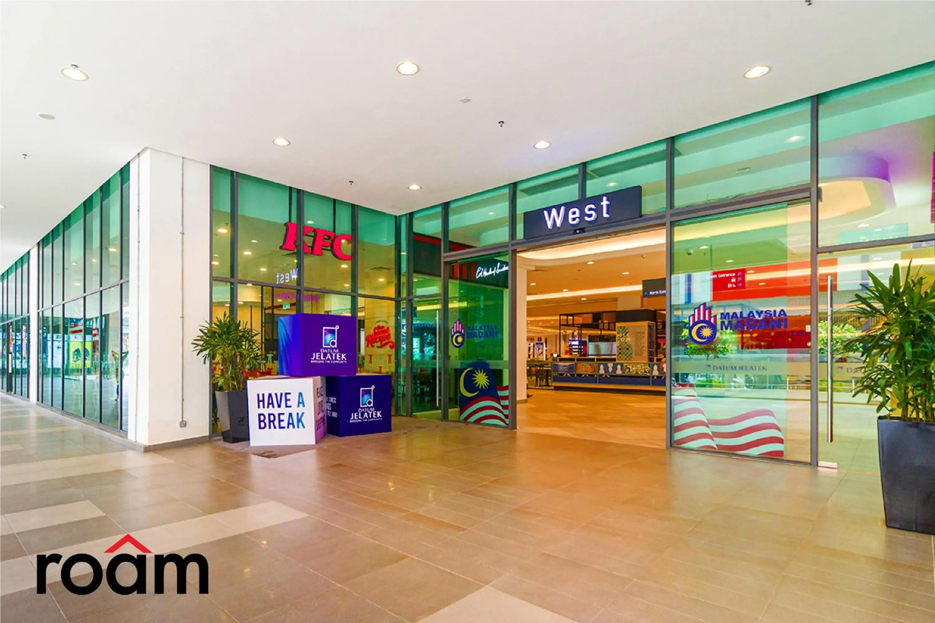Shopping Area in Datum Jelatek Sky Residence Kuala Lumpur, Roam