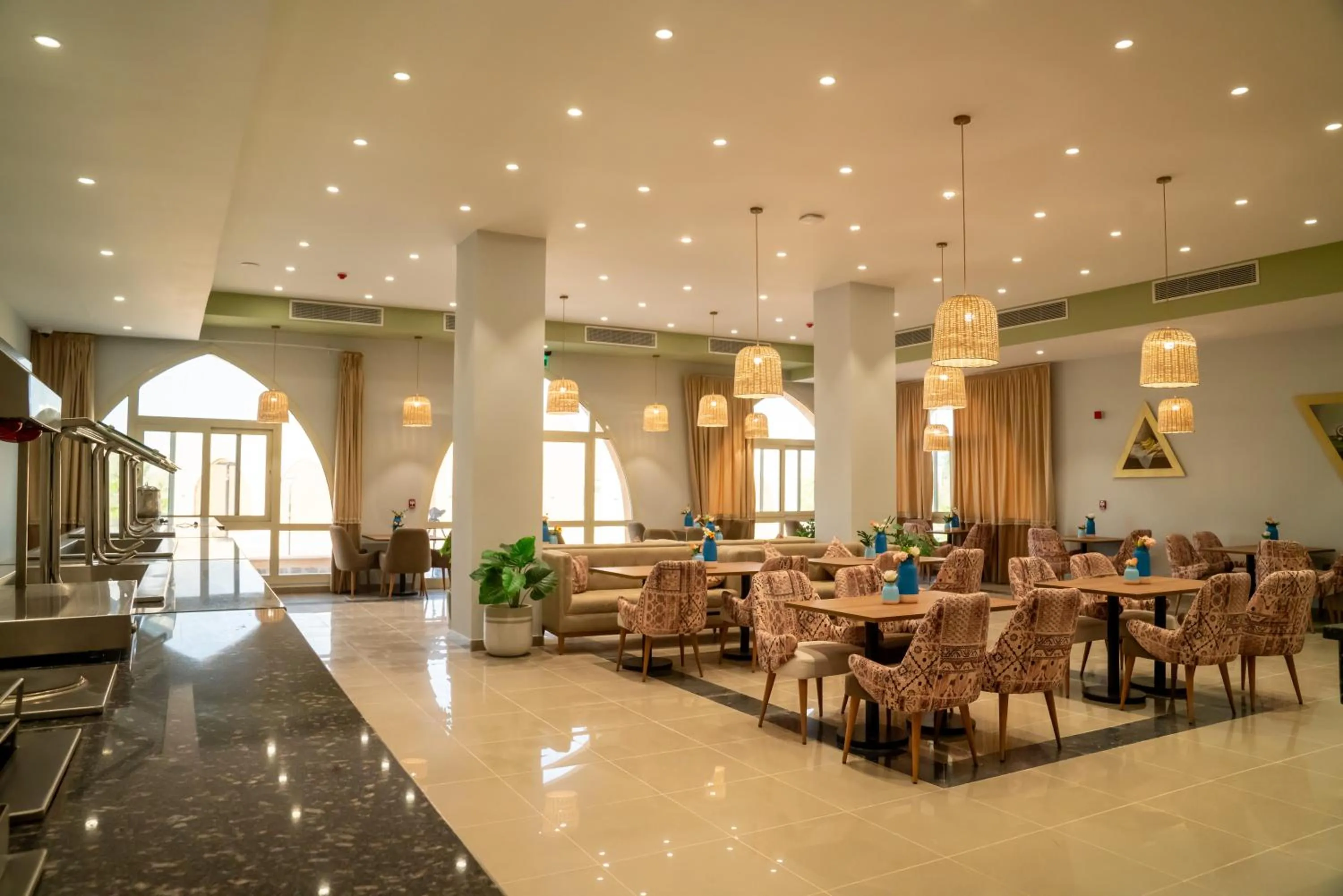 Restaurant/places to eat in Azal Lagoons Resort Abu Simbel