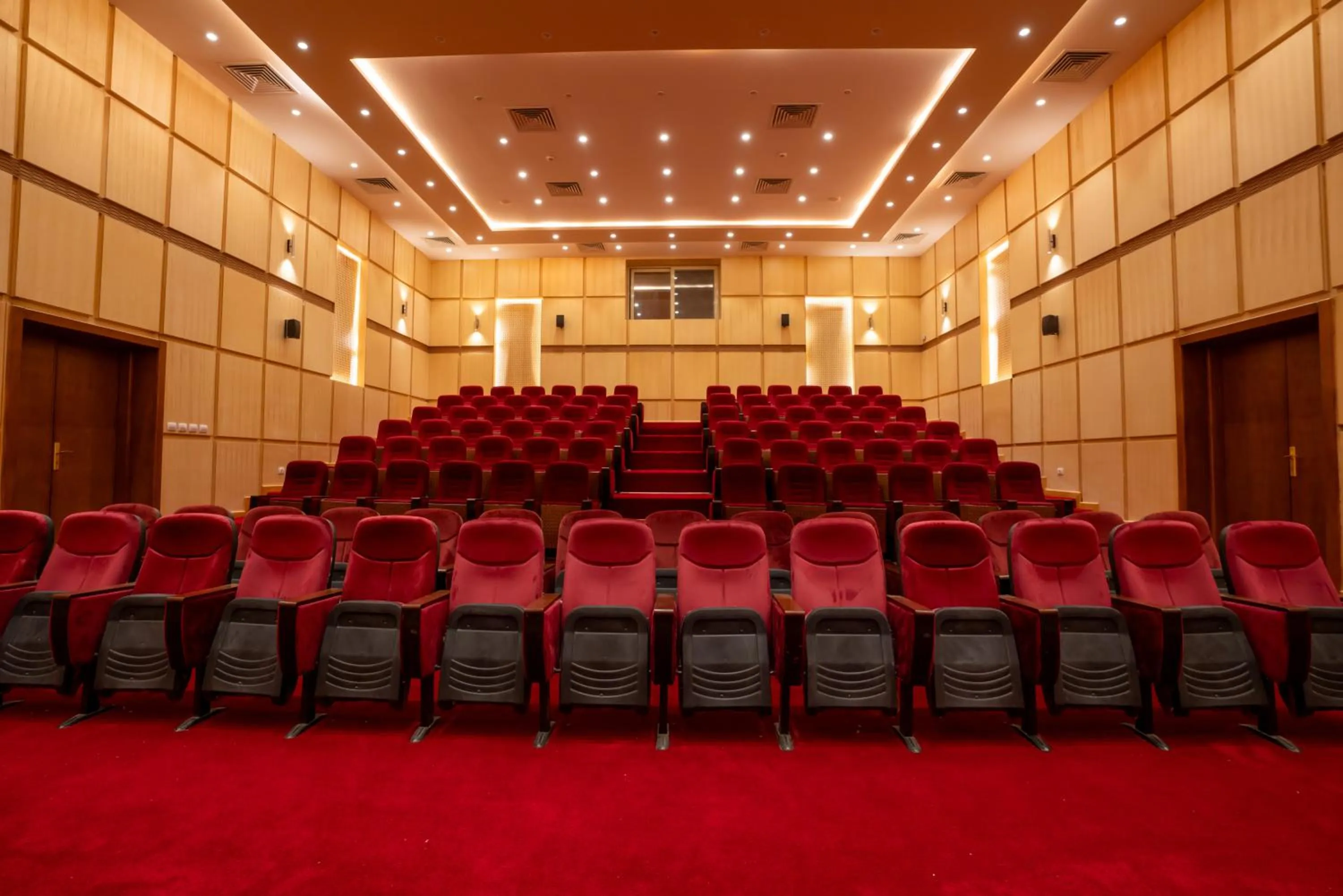 Entertainment in Azal Lagoons Resort Abu Simbel