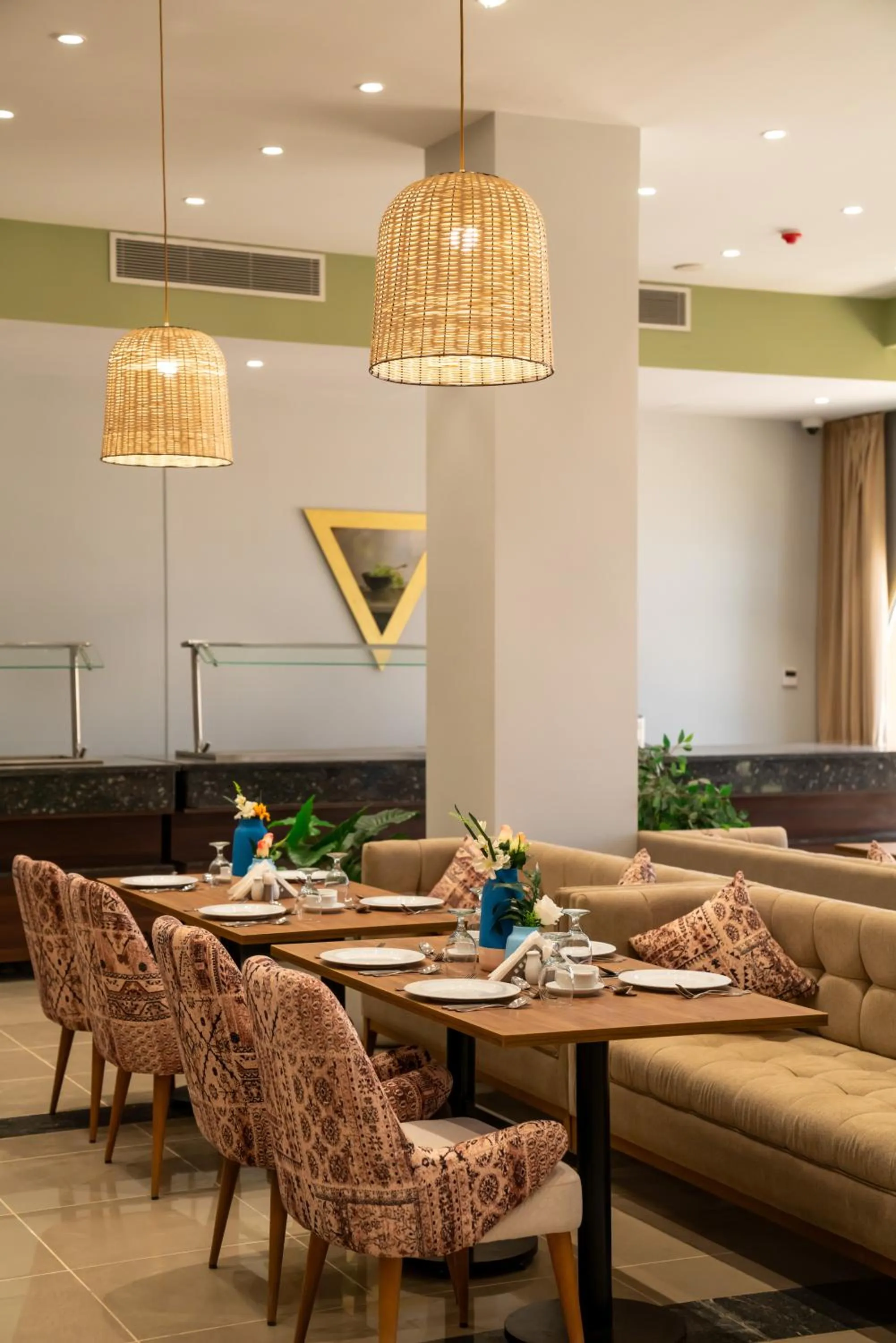 Restaurant/places to eat in Azal Lagoons Resort Abu Simbel