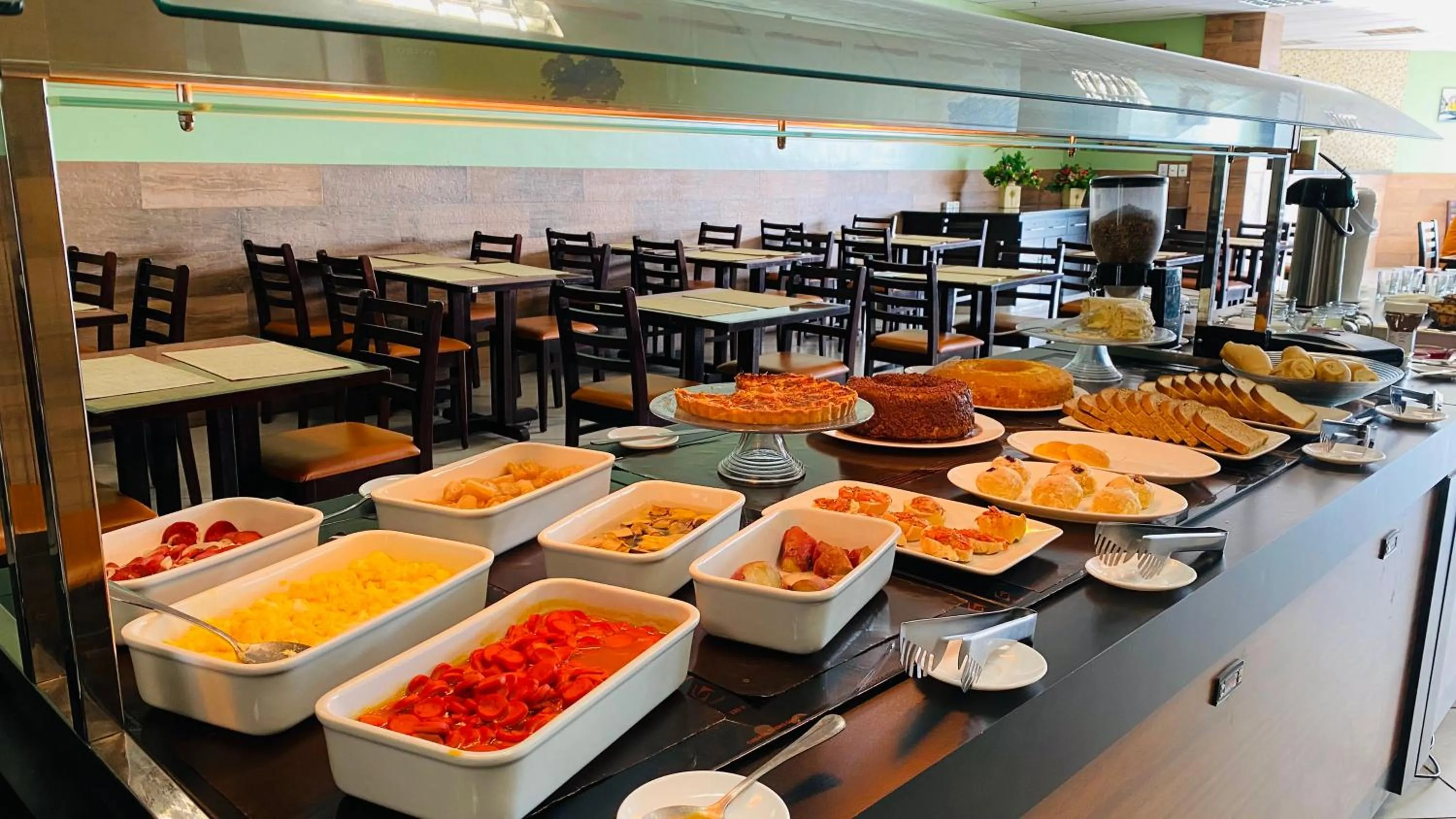 Restaurant/places to eat in Hotel Atlantico Macaé By Inn House