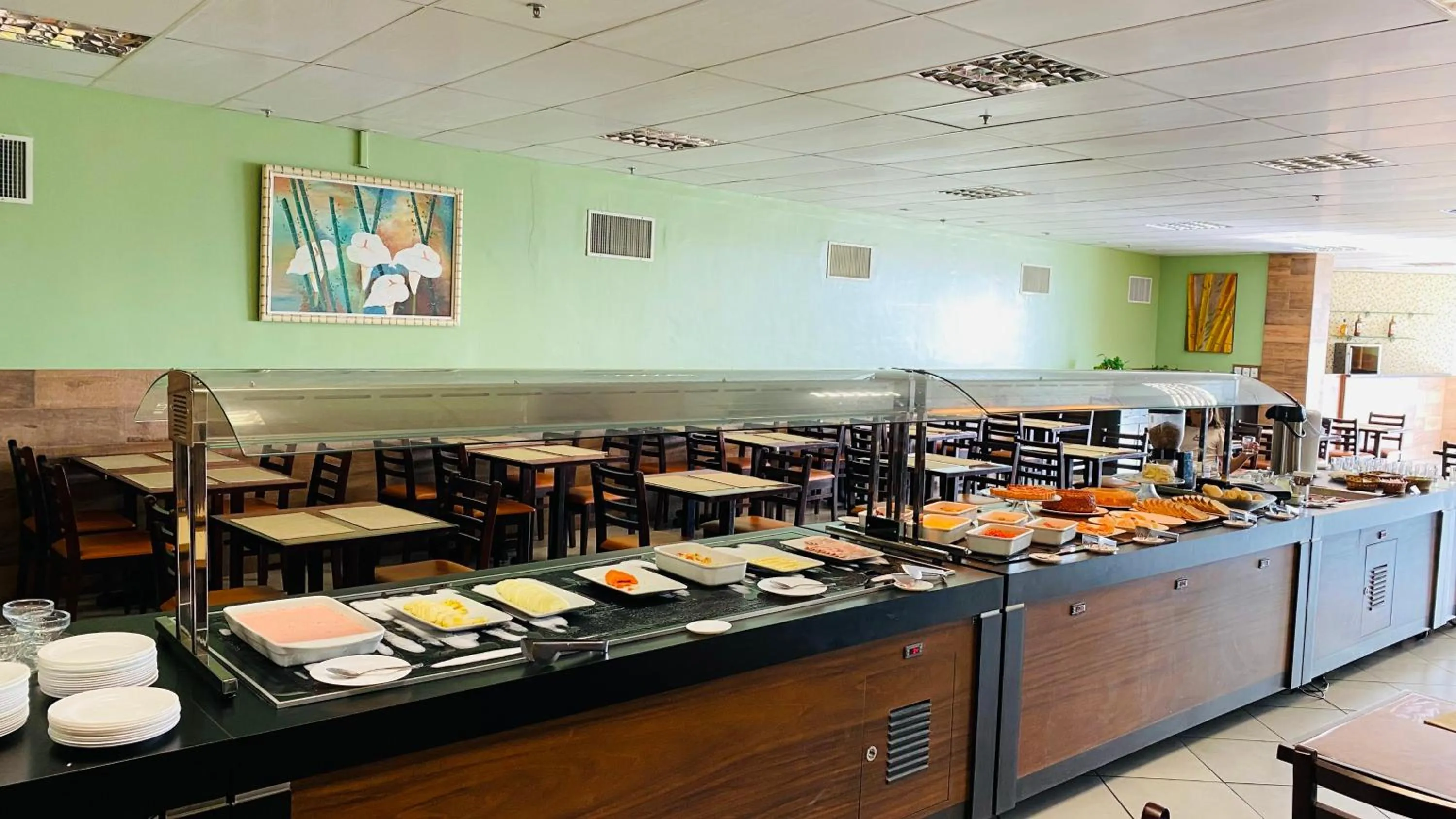 Restaurant/places to eat in Hotel Atlantico Macaé By Inn House