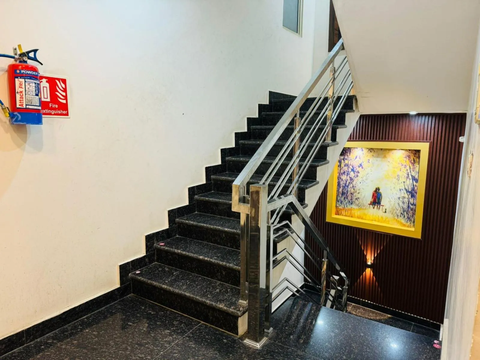 Lobby or reception in Hotel Pearl inn