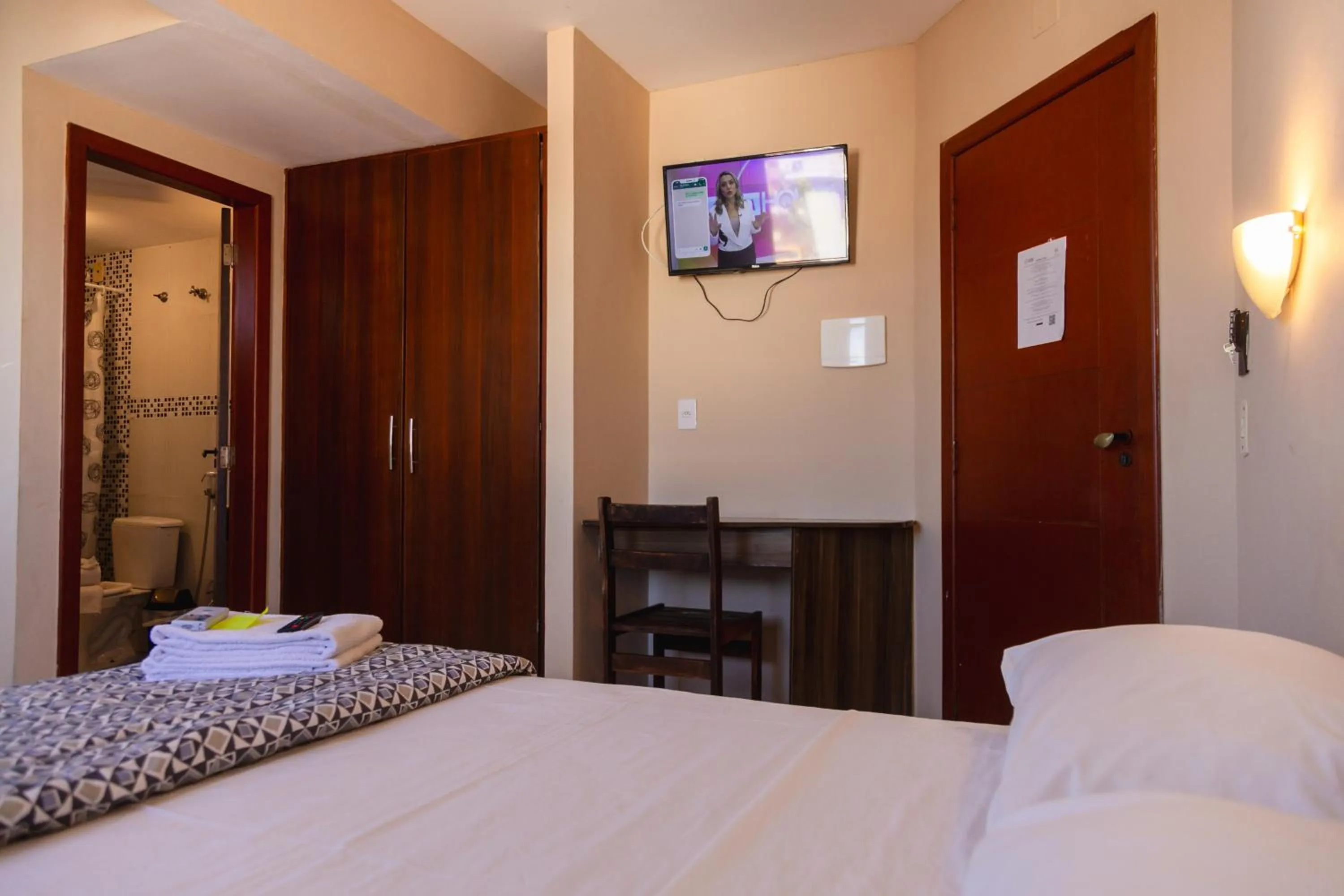 TV and multimedia, Bed in HANNA Praia Hotel - Florianópolis