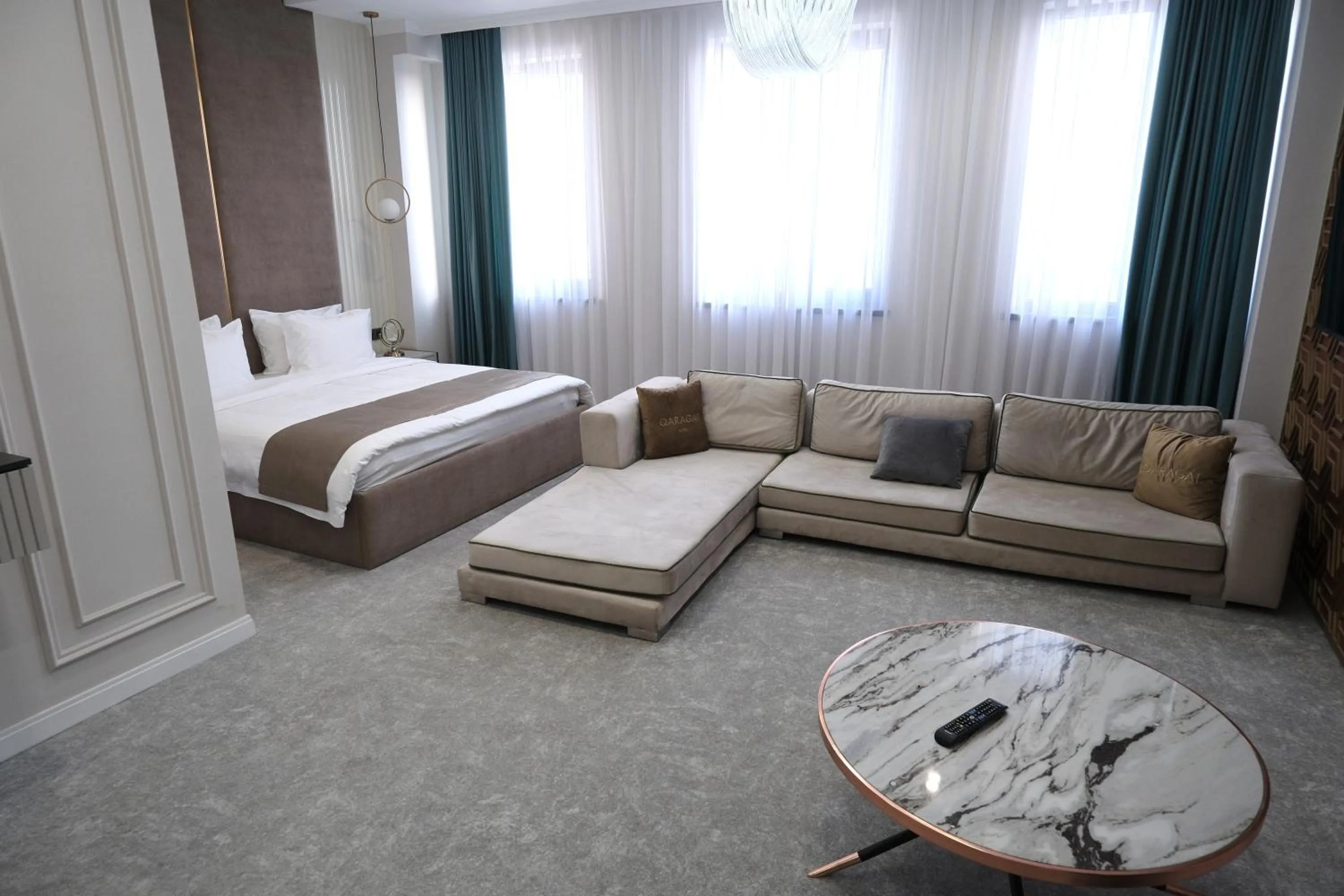 Photo of the whole room, Bed in Qaragat