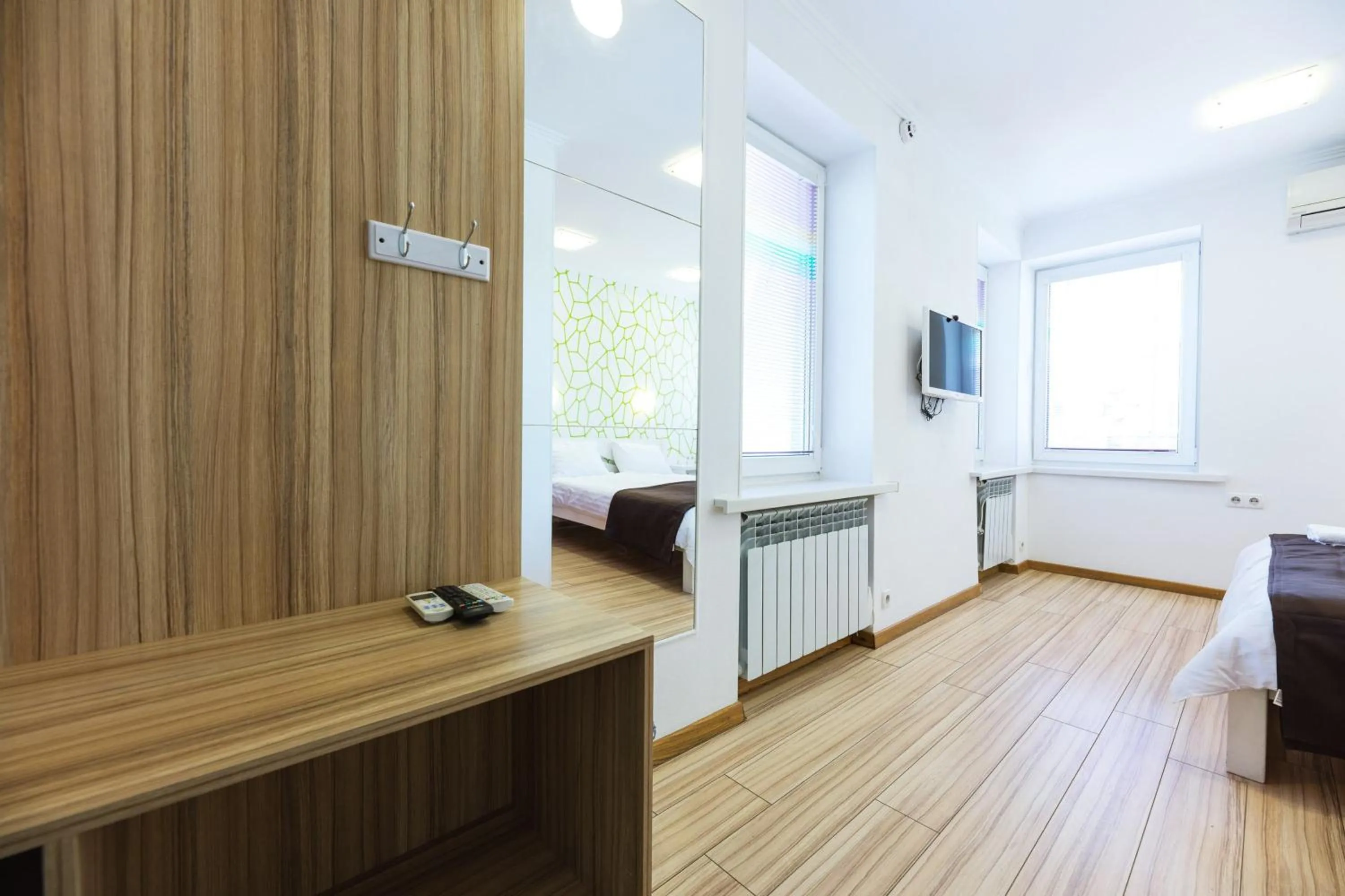 TV and multimedia in Guest house "Golden Gate 911 "
