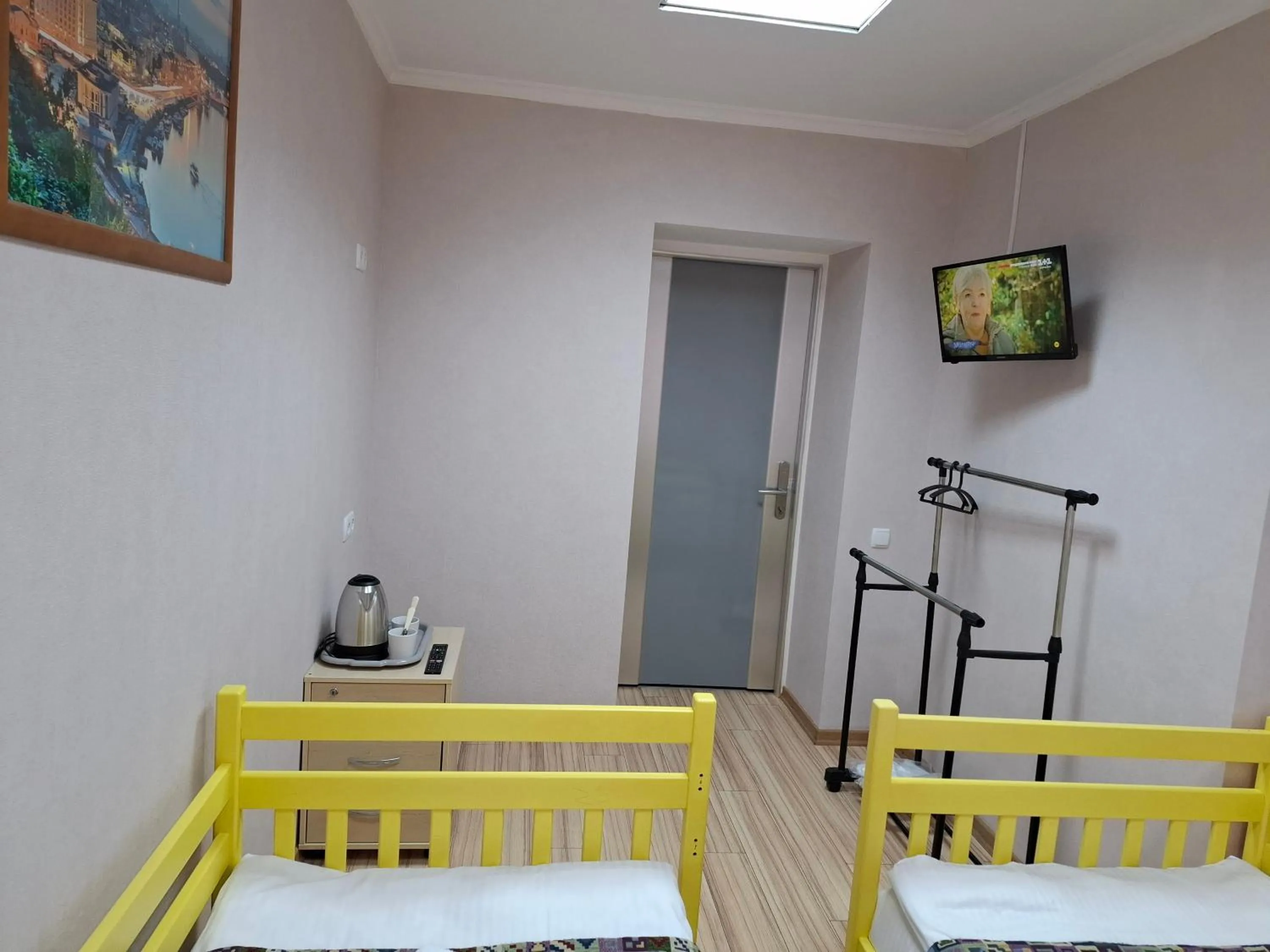 TV and multimedia, Bed in Guest house "Golden Gate 911 "