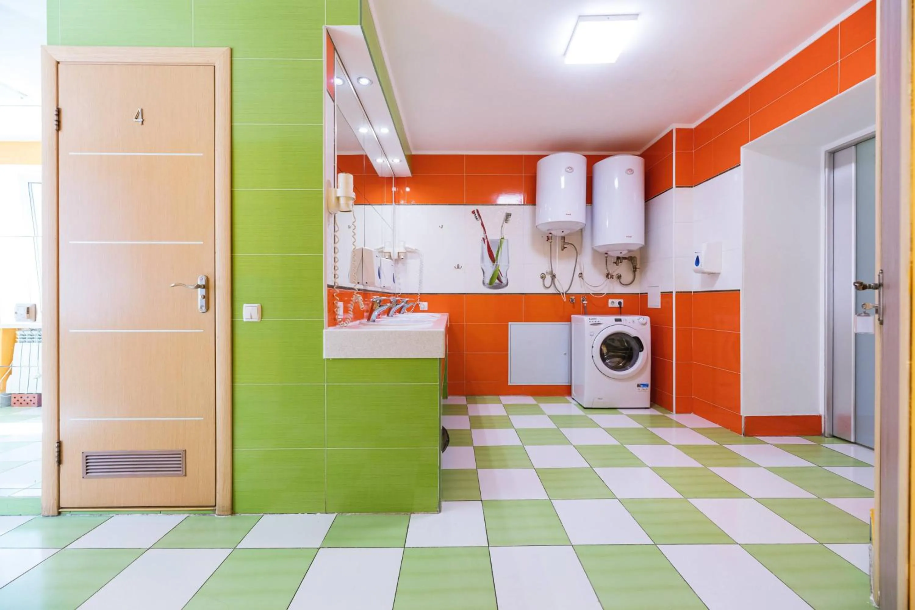 washing machine in Guest house "Golden Gate 911 "