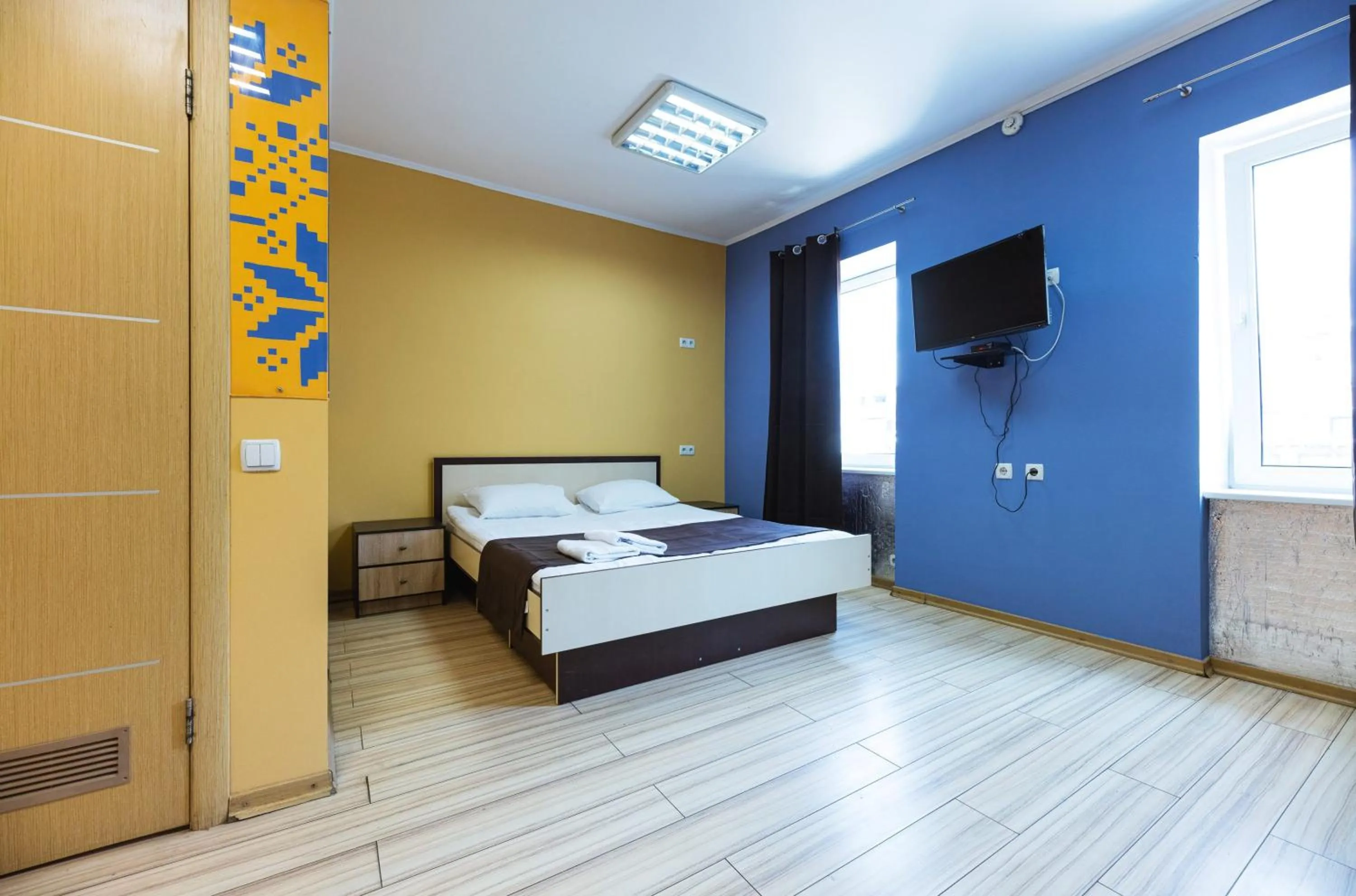 Photo of the whole room, Bed in Guest house "Golden Gate 911 "