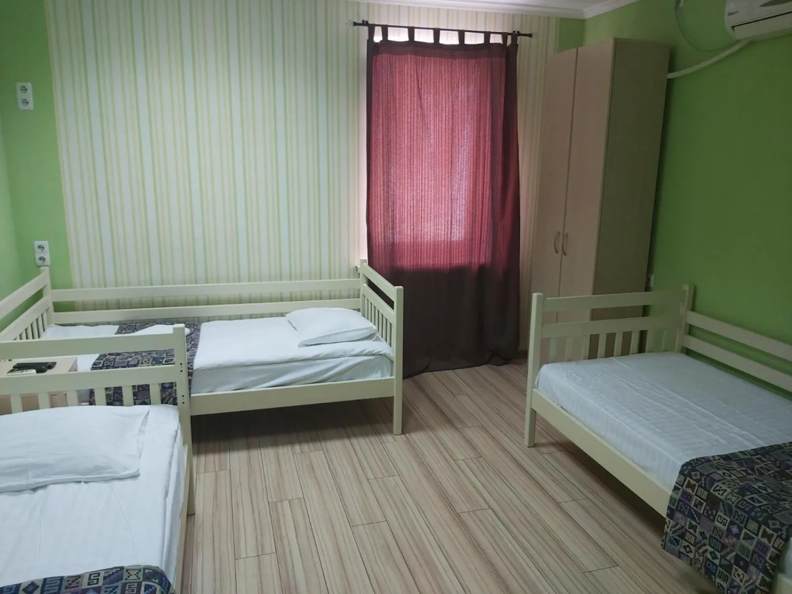 Photo of the whole room, Bed in Guest house "Golden Gate 911 "