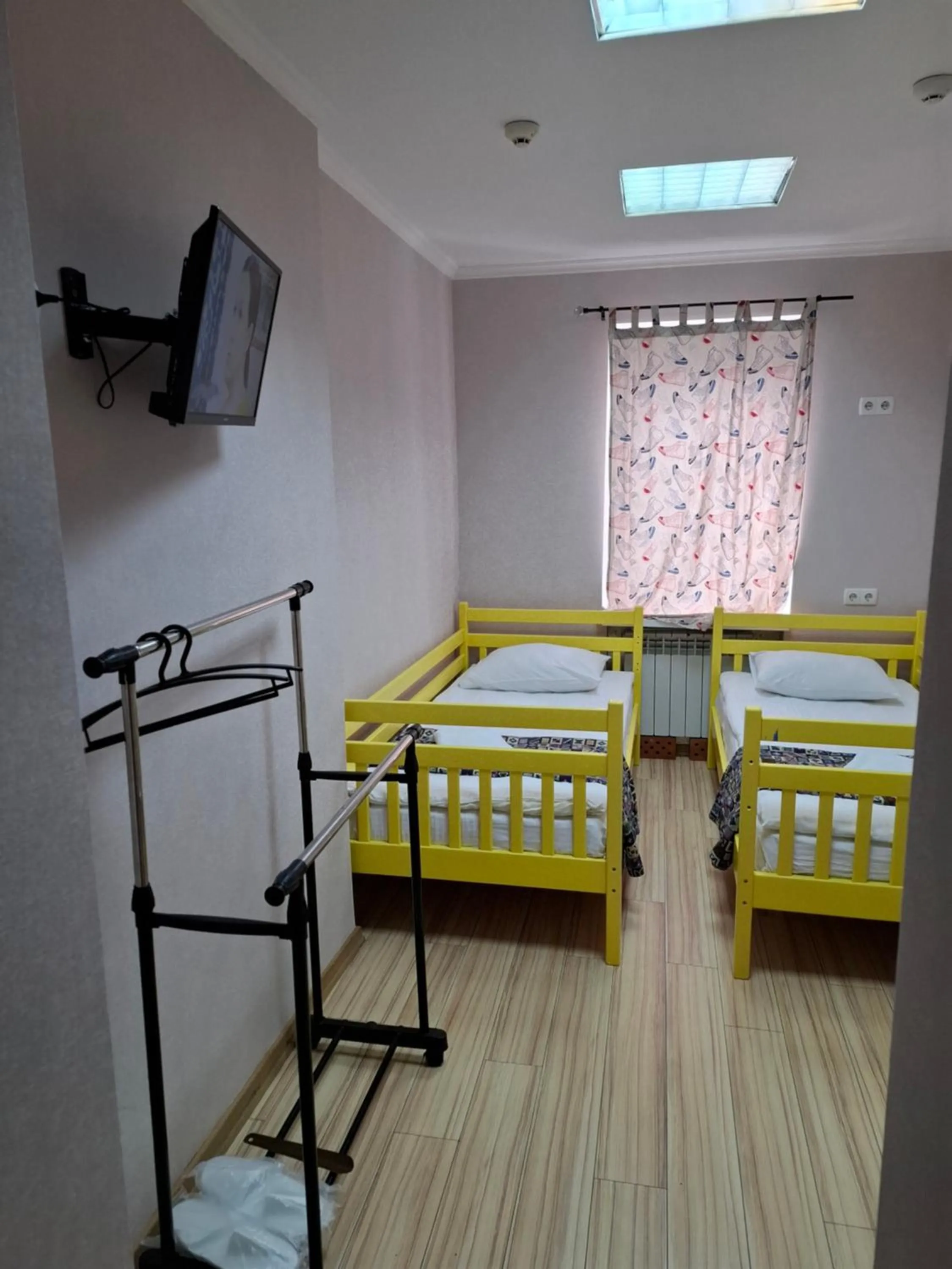 Bed in Guest house "Golden Gate 911 "