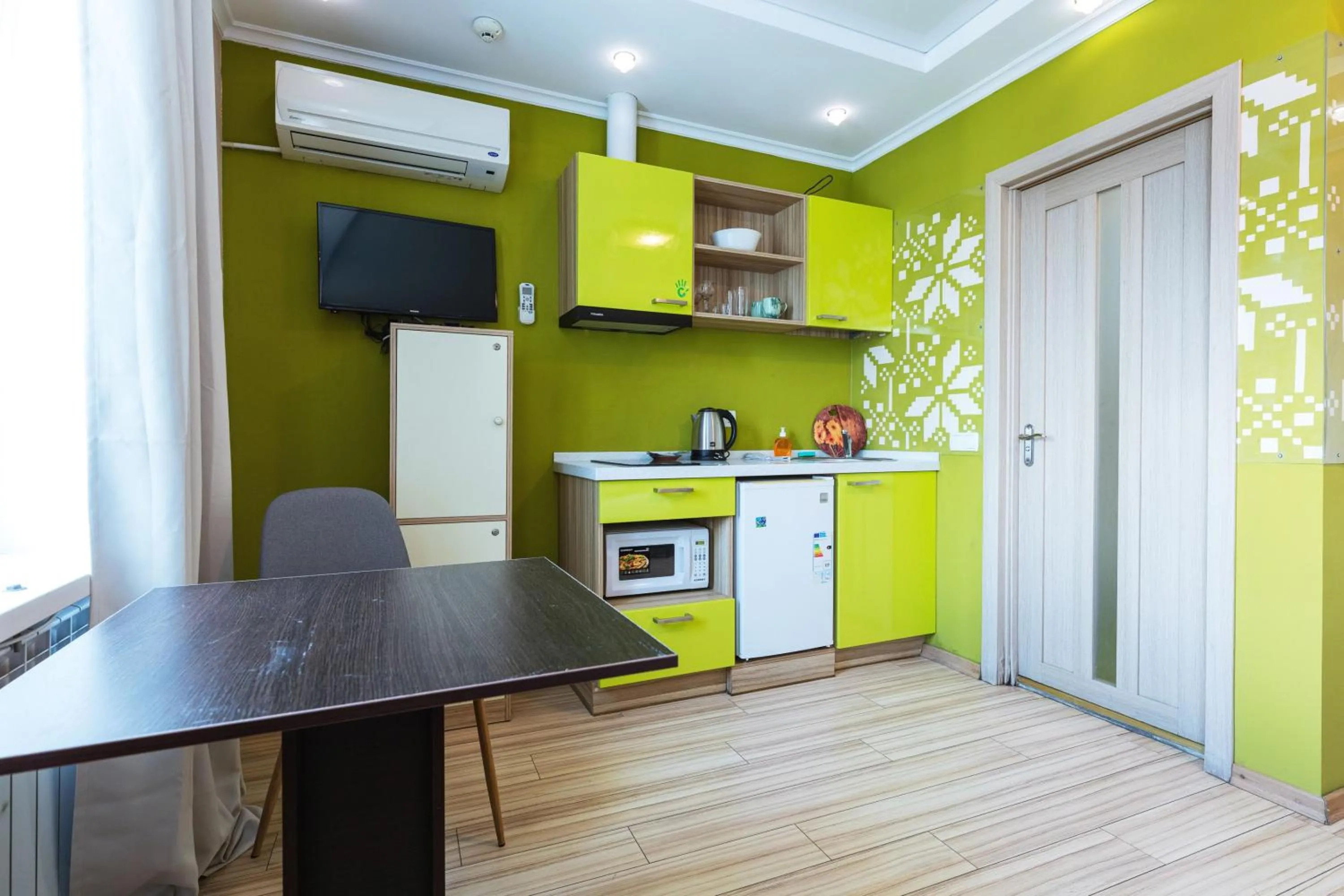 Kitchen or kitchenette in Guest house "Golden Gate 911 "
