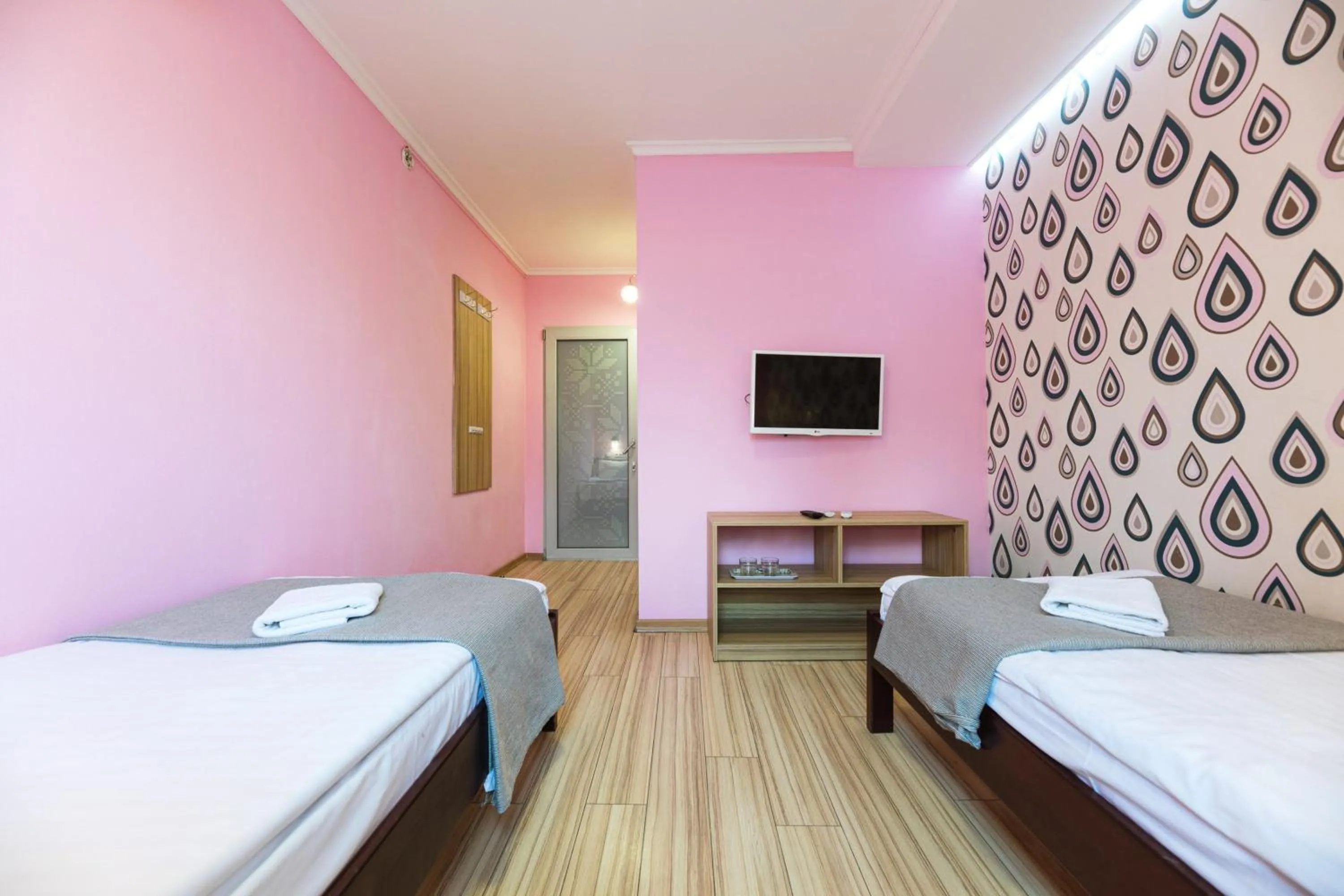 TV and multimedia, Bed in Guest house "Golden Gate 911 "