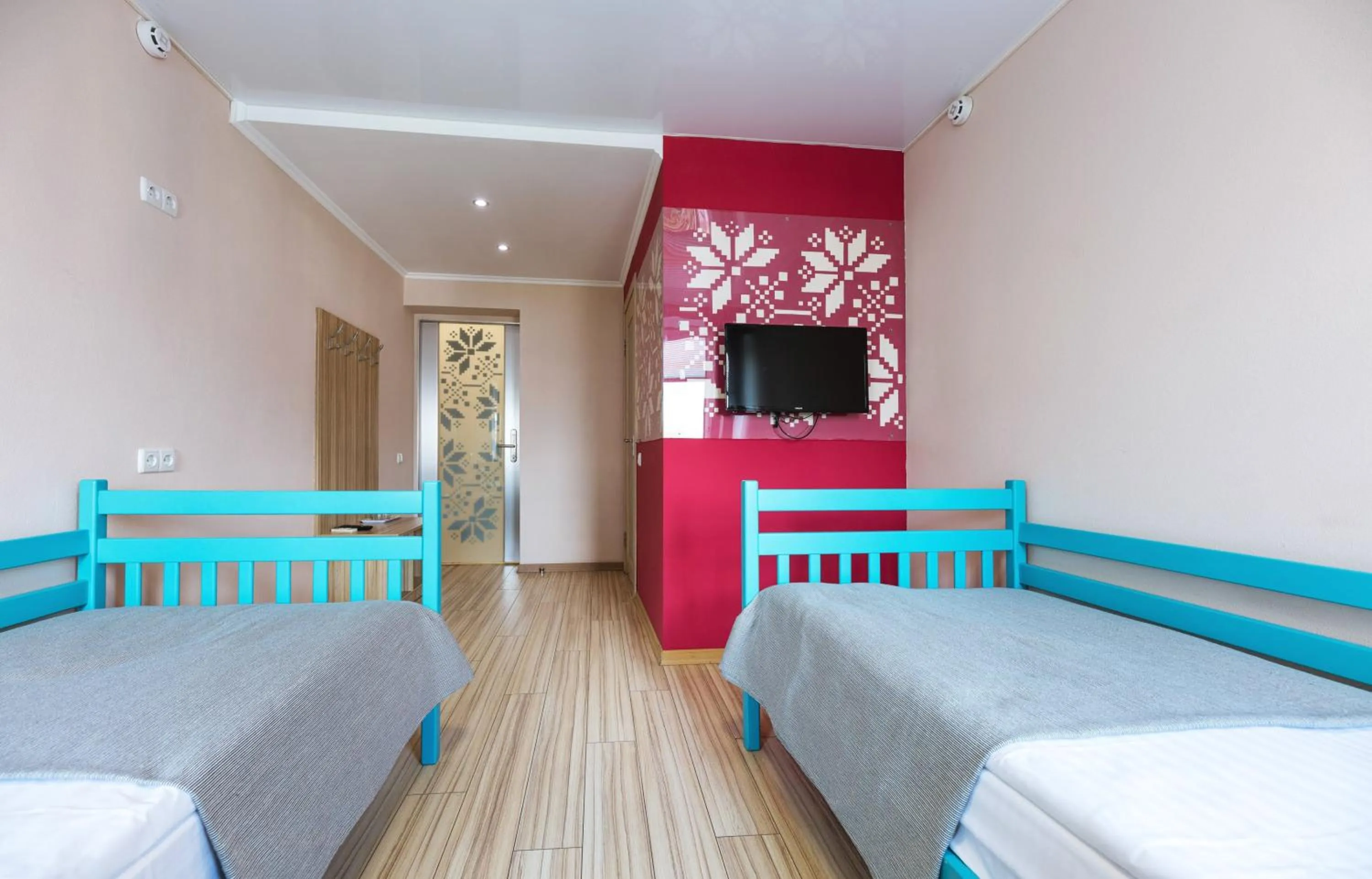 Photo of the whole room, Bed in Guest house "Golden Gate 911 "