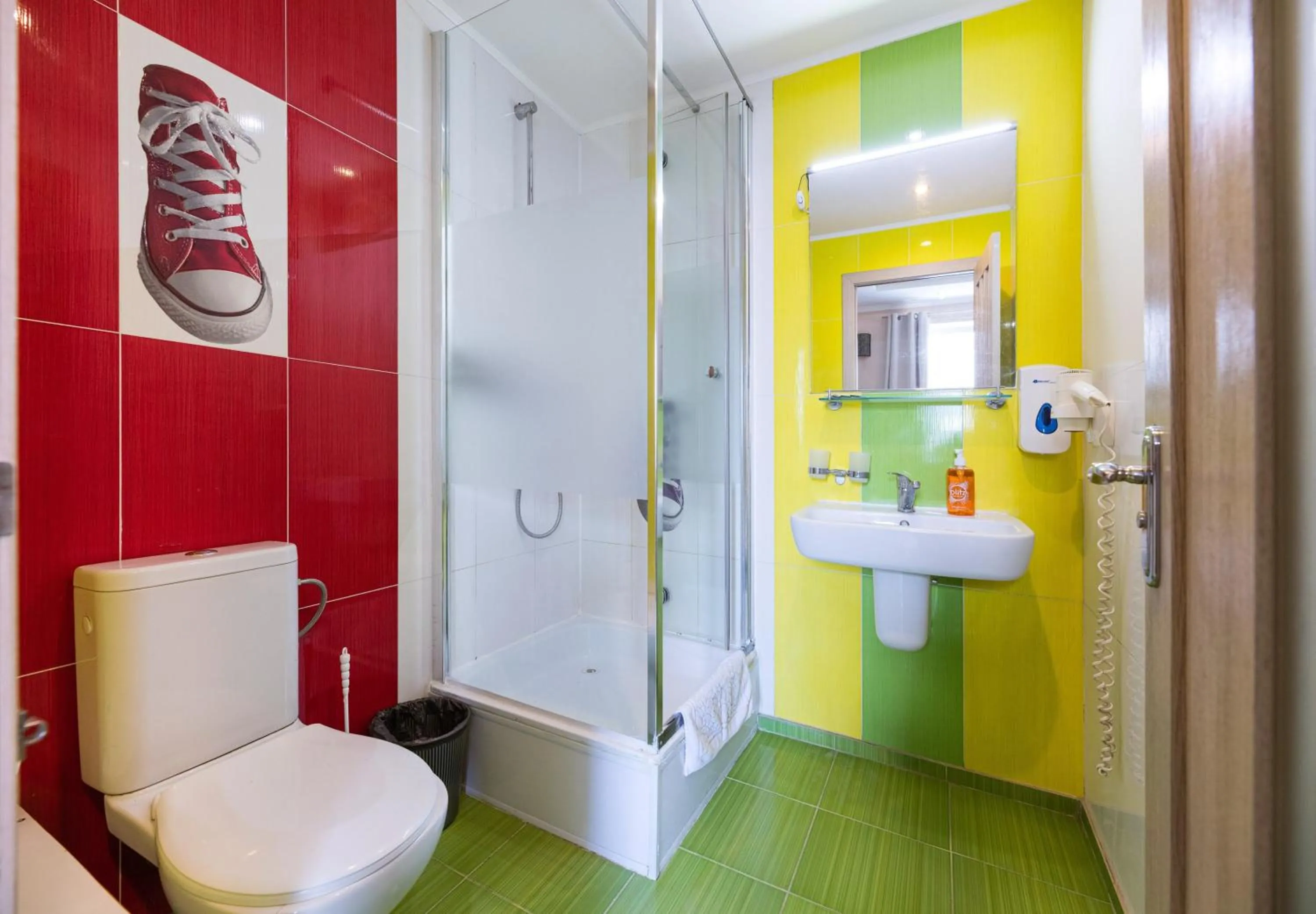 Bathroom in Guest house "Golden Gate 911 "
