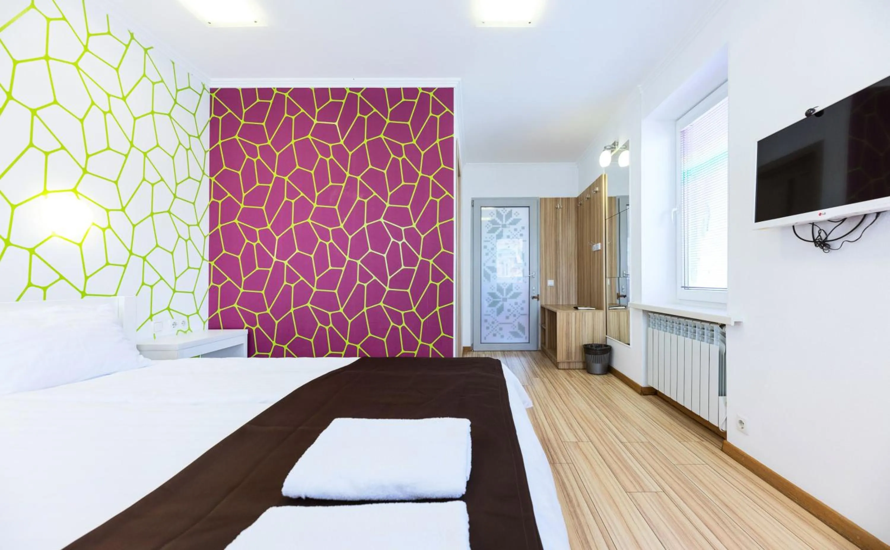 Communal lounge/ TV room, Bed in Guest house "Golden Gate 911 "