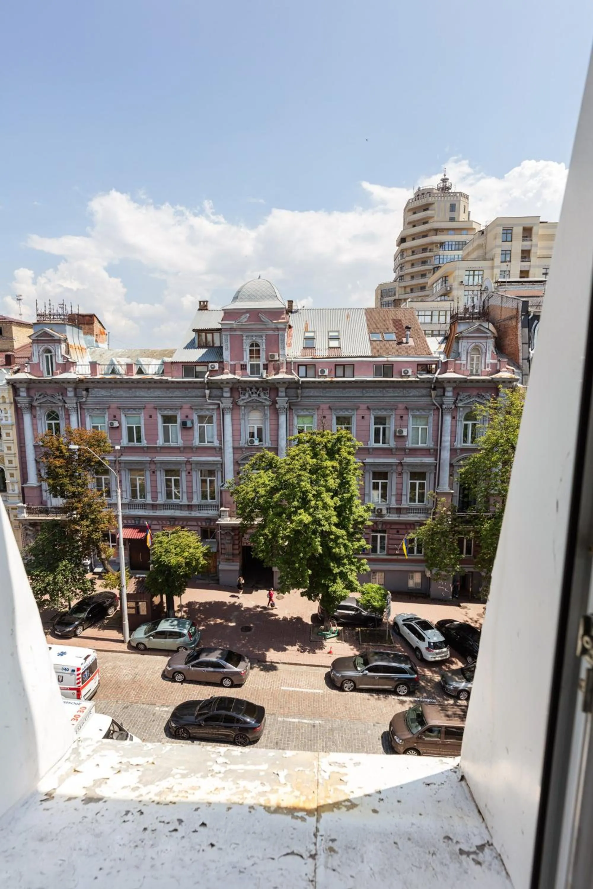 Street view in Guest house "Golden Gate 911 "